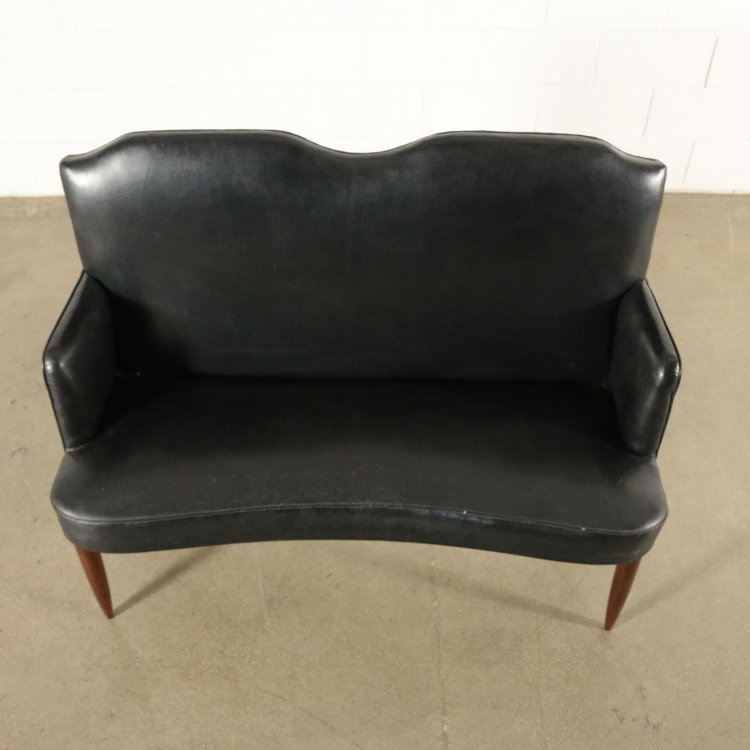 Mid-20th Century Sofa Spring Leather Stained Beech Wood, Italy, 1950s
