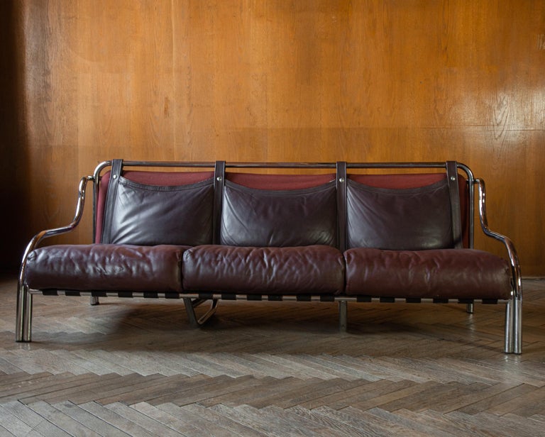 Italian Sofa “Stringa”  Chrome Plated, Platined Leather by Gae Aulenti, Italy, 1962 For Sale