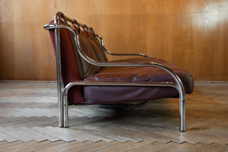 Mid-20th Century Sofa “Stringa”  Chrome Plated, Platined Leather by Gae Aulenti, Italy, 1962 For Sale
