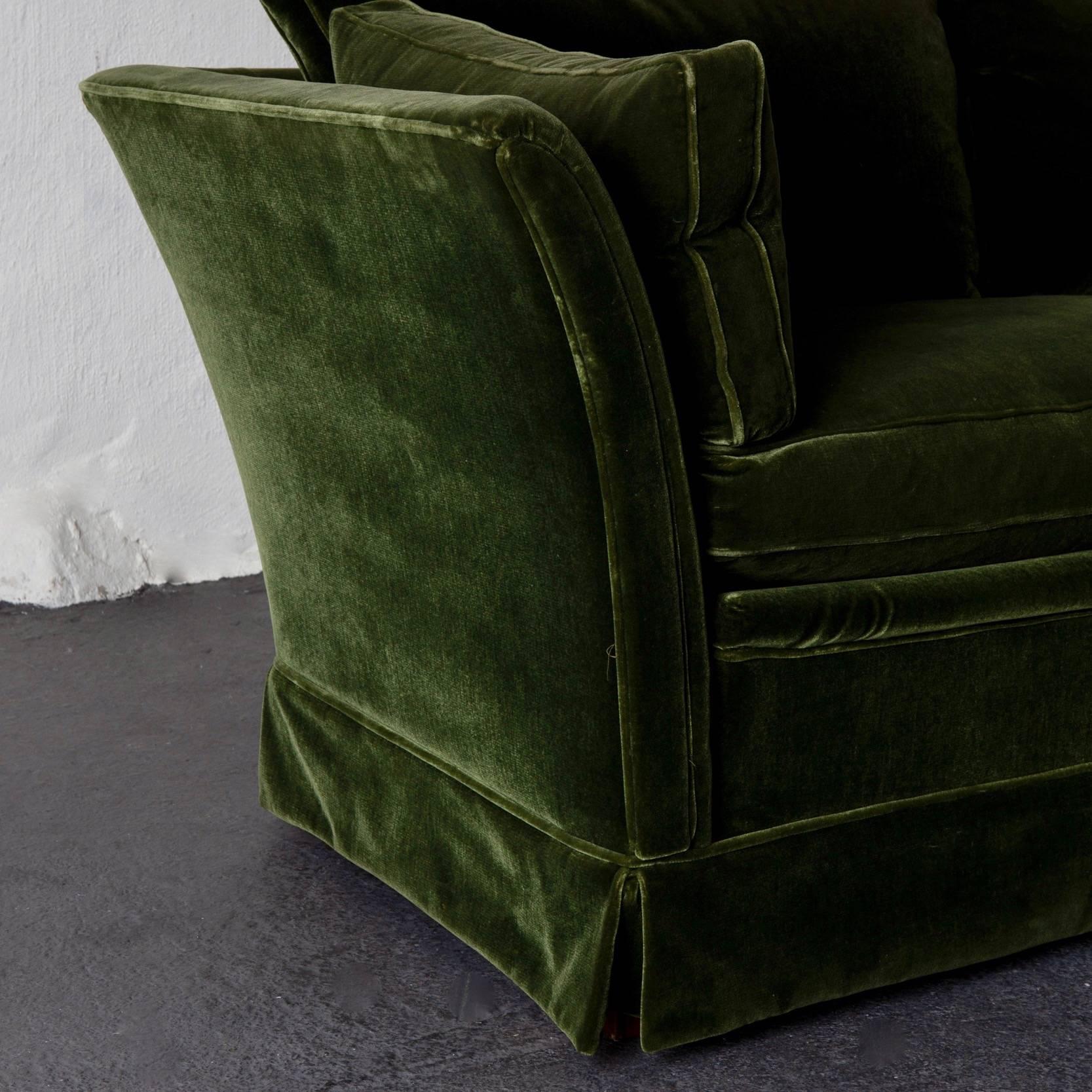 Sofa Swedish Mid-20th Century Green Velvet, Sweden In Good Condition In New York, NY