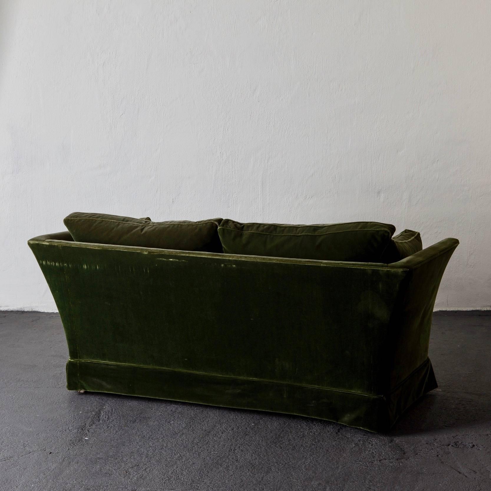 Sofa Swedish Mid-20th Century Green Velvet, Sweden 3