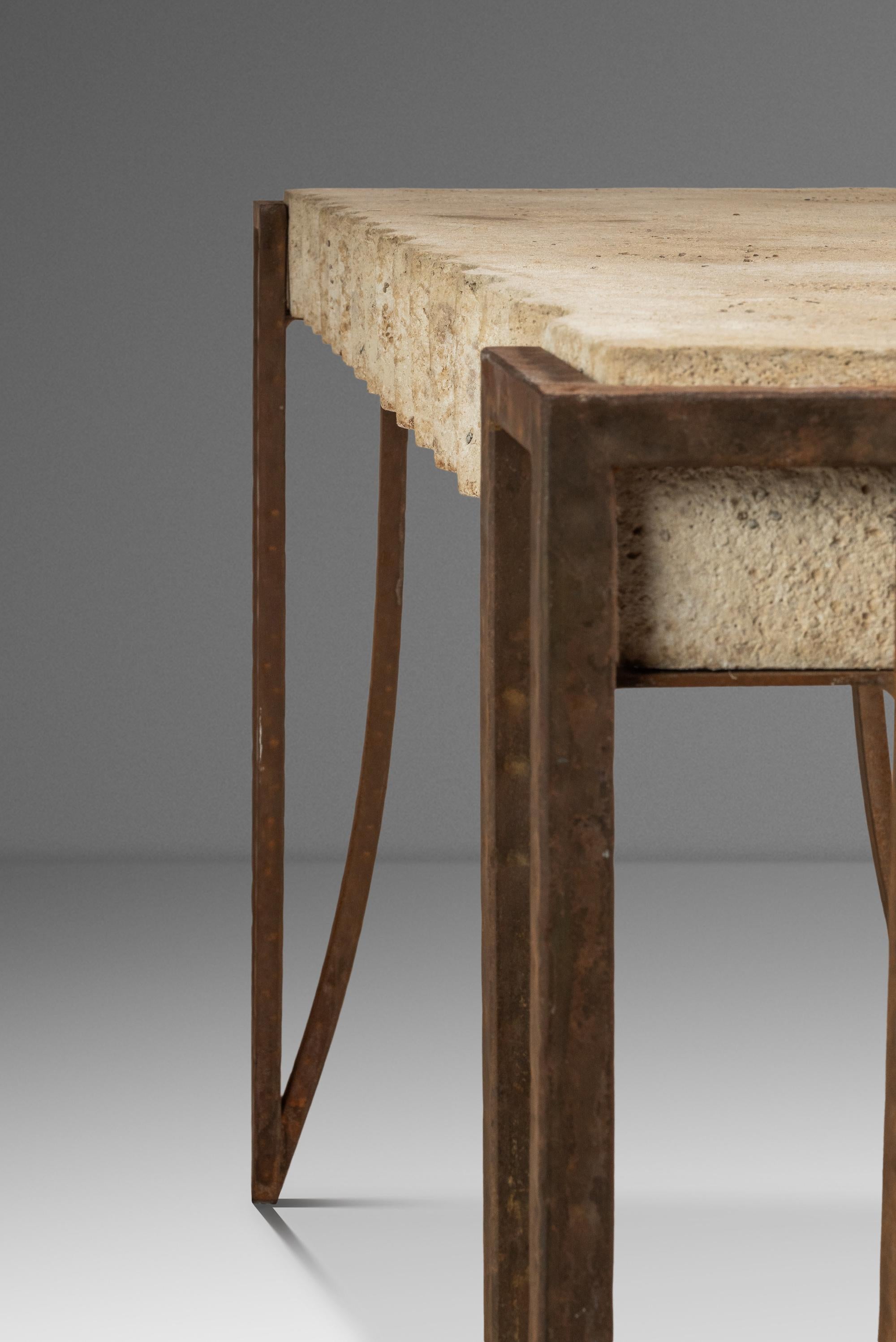 Table de canapé en ciment et acier patiné à la manière de R&Y Augousti, USA, 1990 en vente 5