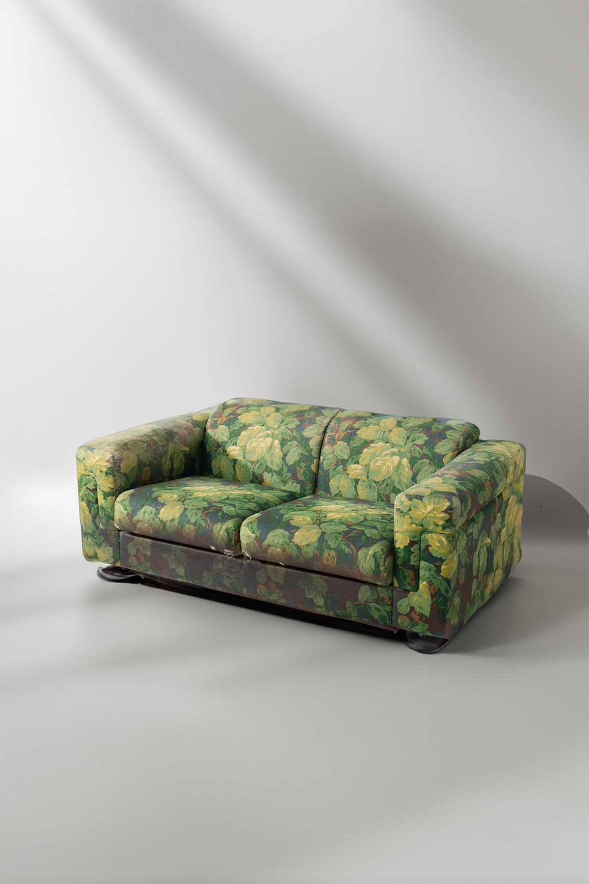 Mid-Century Modern Sofa Tecno Mod D120 Flowers green Fabric For Sale