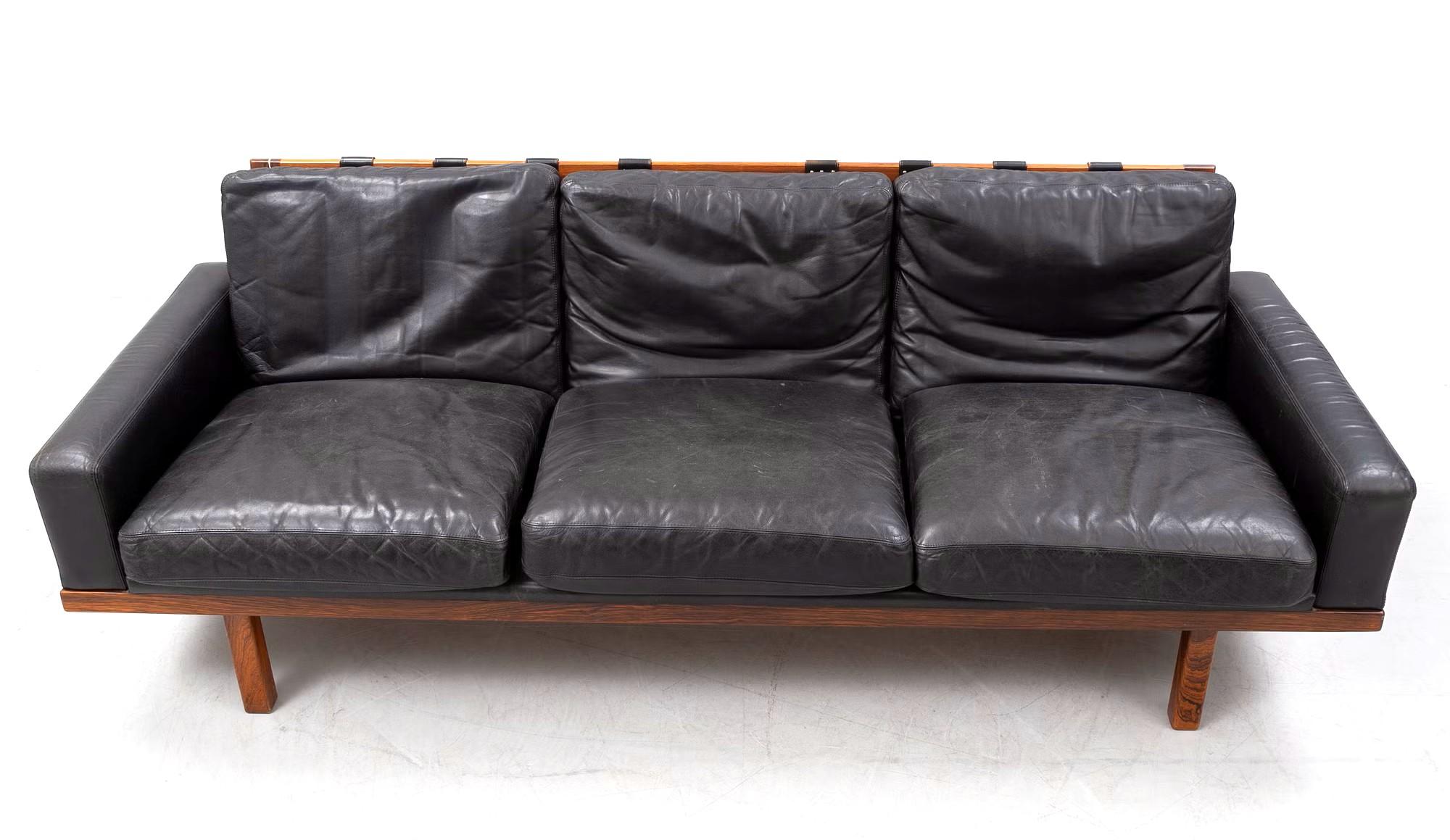 Mid-Century Modern Sofa Tornado by Eric Merthen For Sale