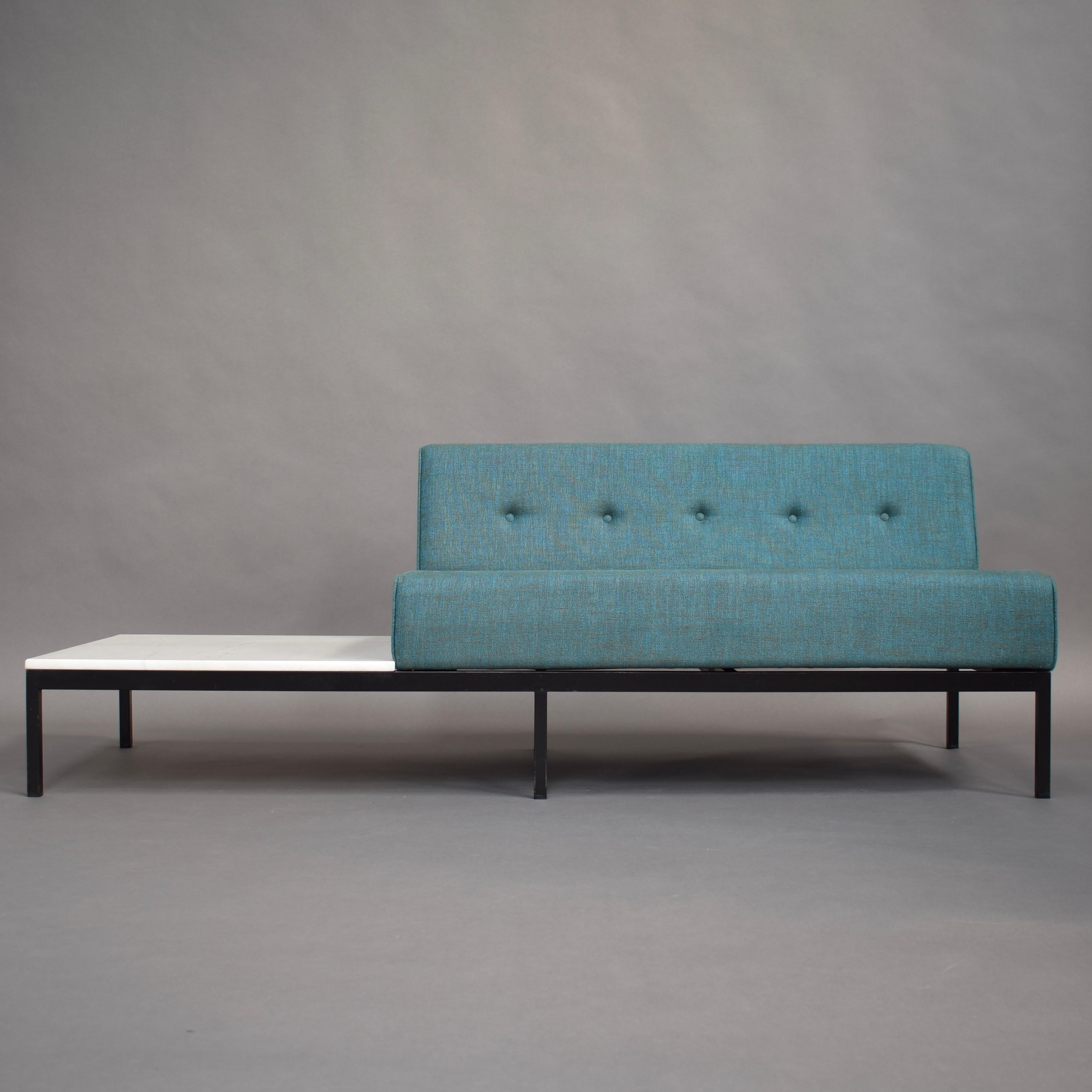 Minimalistic sofa designed by Kho Liang Ie for Artifort, Netherlands.
Who Liang Ie was a famous Dutch designer with Chinese roots. Among others he designed for and decorated the beautiful Schiphol Airport in Amsterdam.
The sofa has been