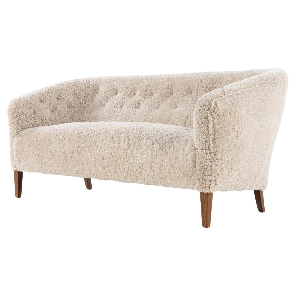 Sofa avec laine d'agneau de Ludvig Pontoppidan en vente