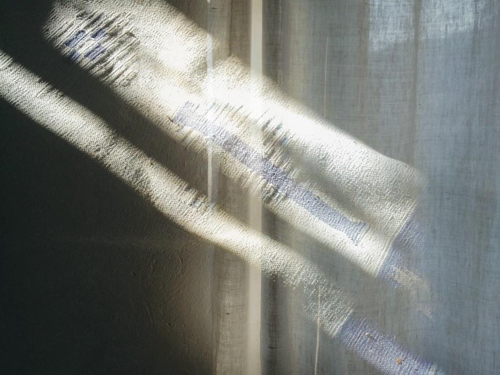 Dieses schöne Foto Light 8 wurde von der italienischen Fotografin Sofia Mattioli aufgenommen.

Aus der Serie The lights I see since you are gone, limitierte Auflage von 50 Exemplaren in arabischer Sprache. 
Handsigniert und nummeriert. Perfekte