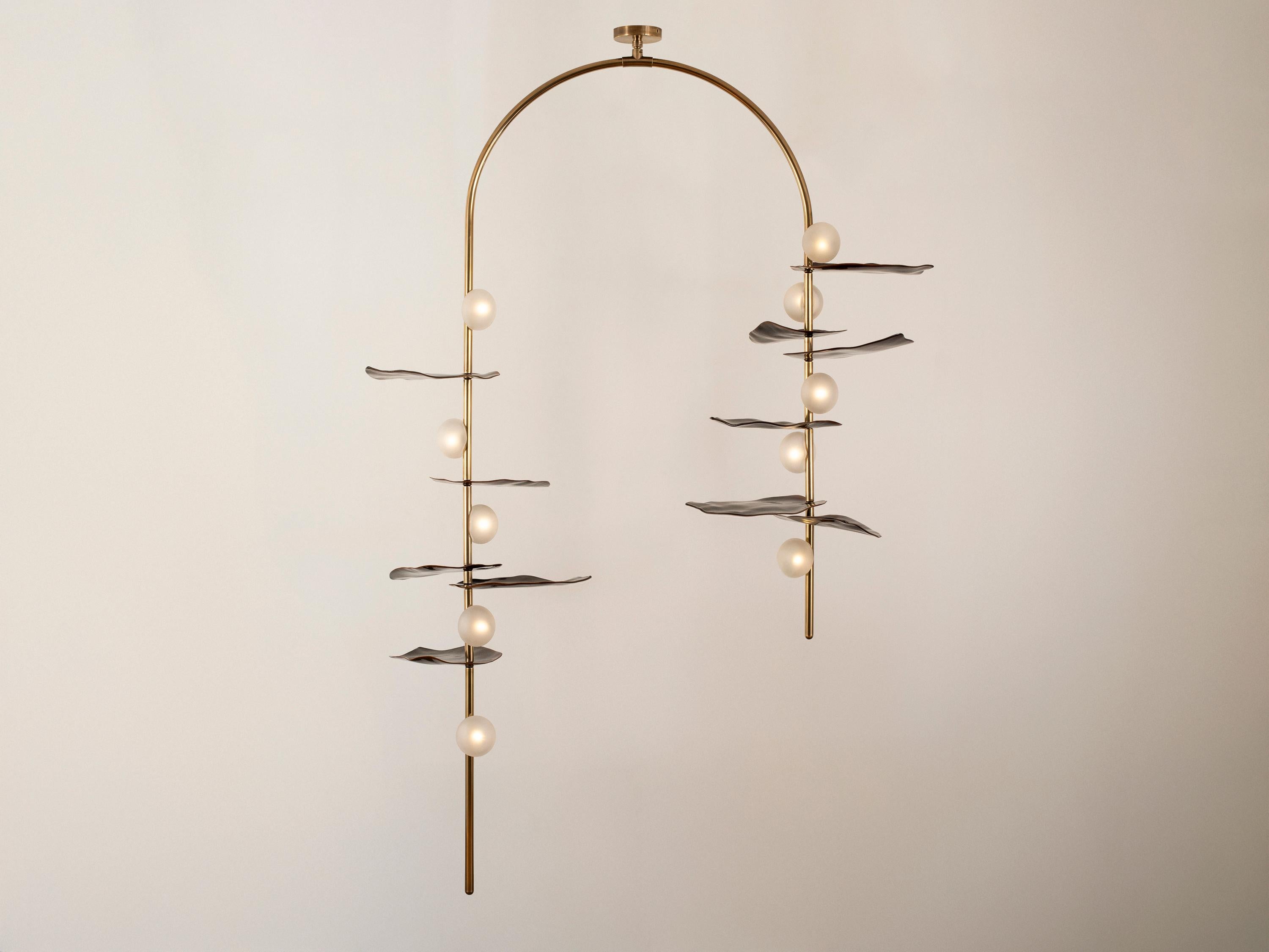 Moderno Sofia Mouth Blown Glass LED Config 1, finitura speciale fatta a mano in vendita