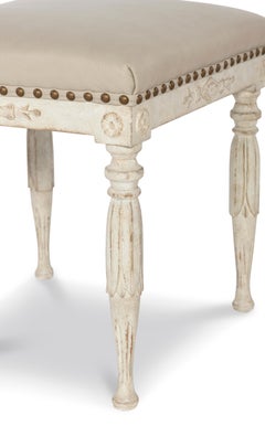 Sofía Stool - Swedish Scraped White
