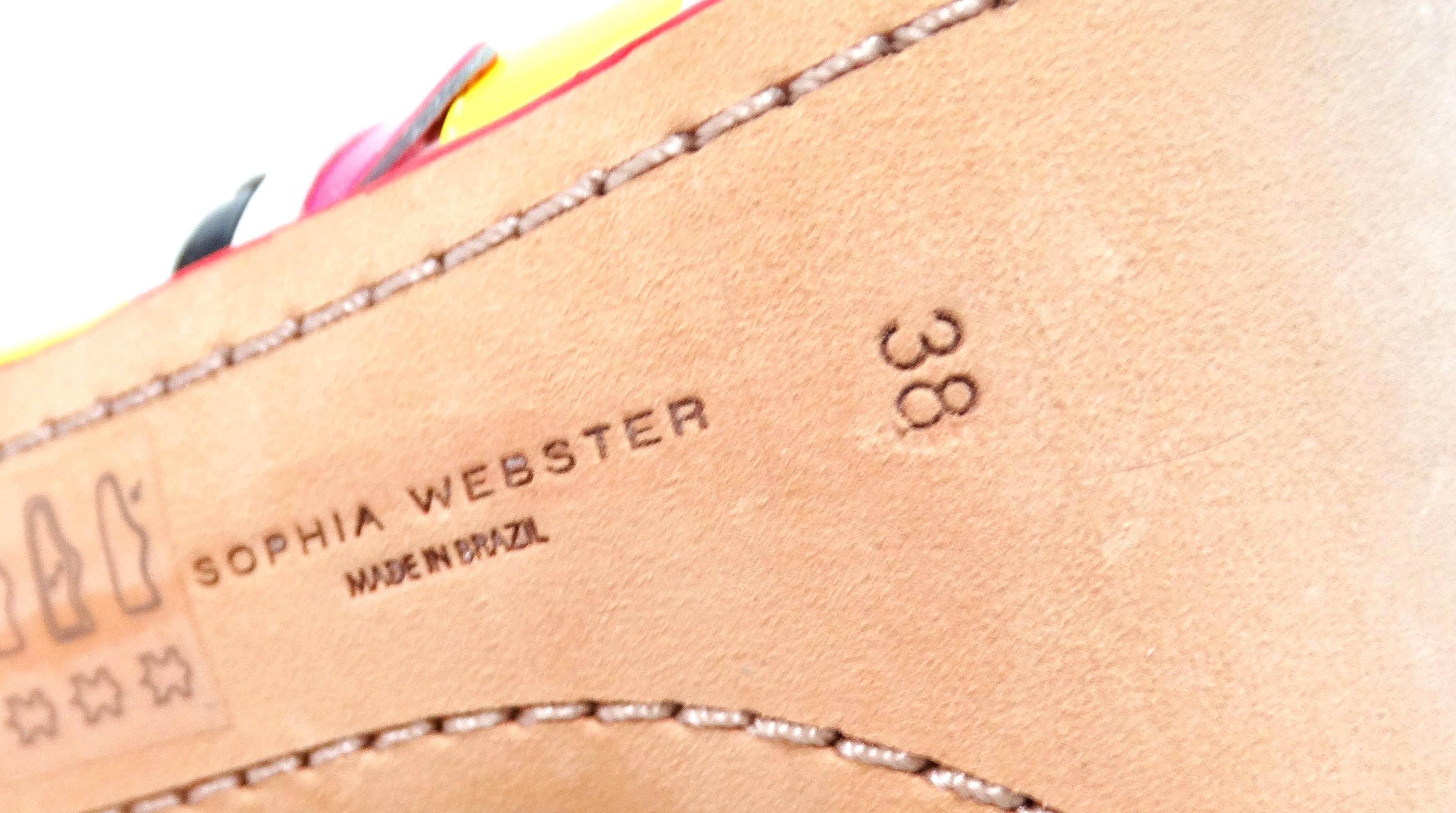 Sofia Webster Sandales à lanières en cuir verni imprimé multicolore néon en vente 4