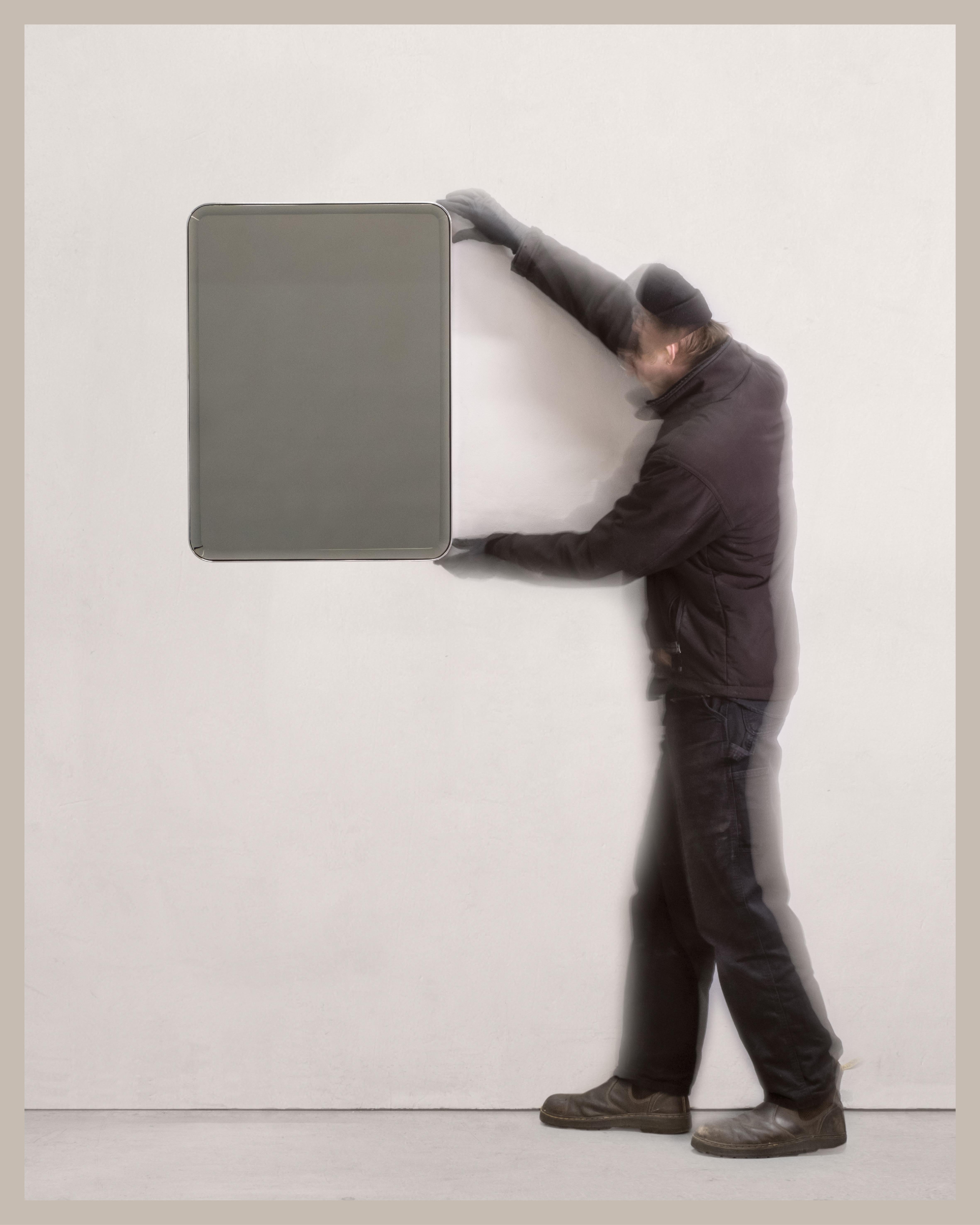 Espejo de pared Sofie - Latón pulido - Hecho a mano en Gran Bretaña - Altura completa Grande en venta 1