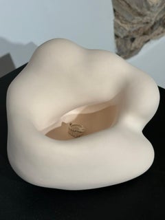 Escultura figurativa abstracta de cerámica, arcilla hecha a mano