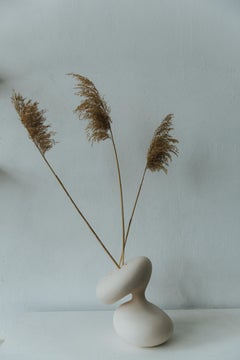 Handgefertigte figurative Keramik-Skulptur-Vase, ukrainischer Künstler, Forma 43
