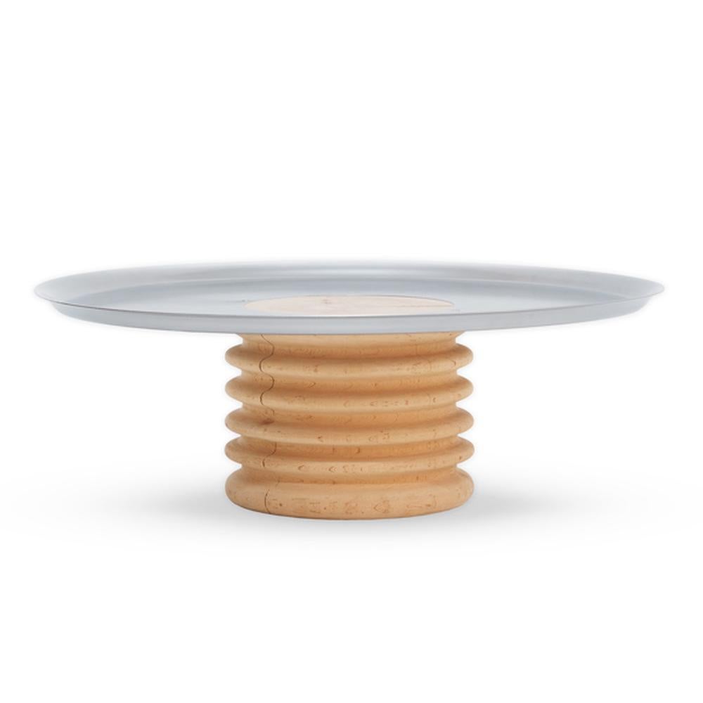 -Fabriquée selon des méthodes de production ardues, la série Sofra a été conçue pour différentes utilisations. Le modèle avec un large plateau et un corps court peut être utilisé comme table basse.
-Détails du produit : Corps en cèdre + Plateau en