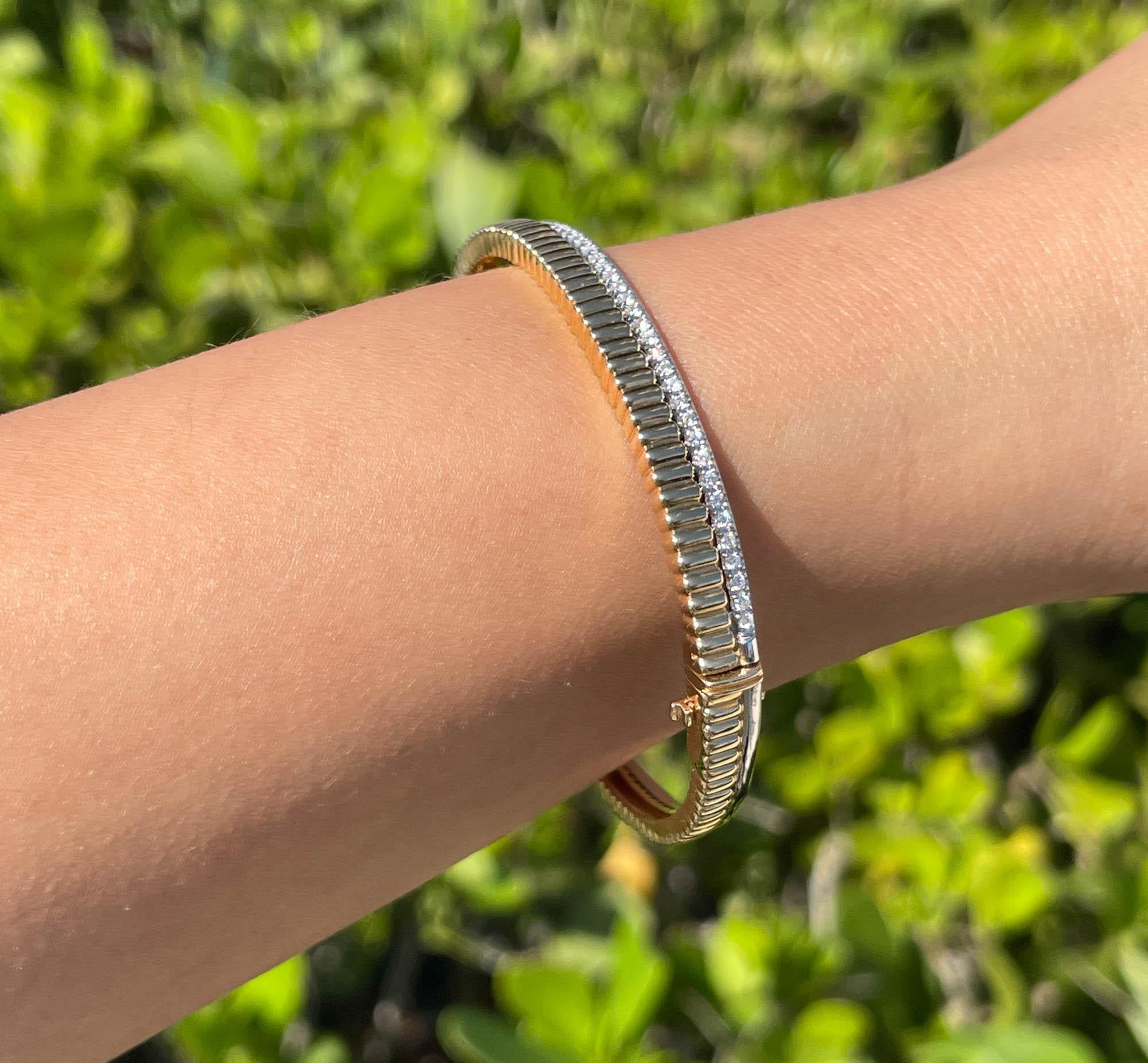 Armreif aus 18 Karat zweifarbigem Gold mit Diamanten im Sofragem-Stil 4