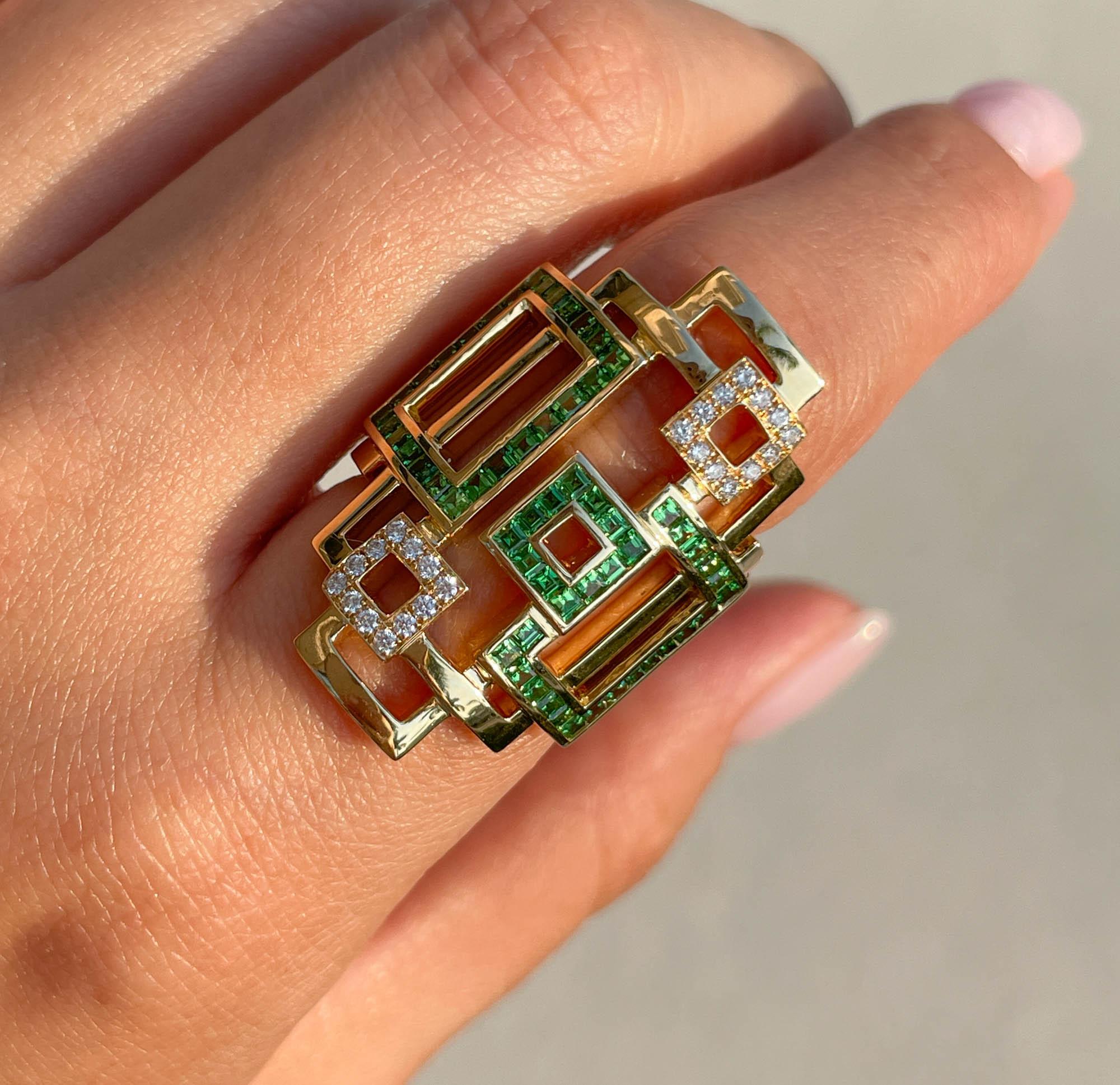 Quadratischer Sofragem-Cocktailring aus 18 Karat Gelbgold mit Tsavotire und Diamanten 1
