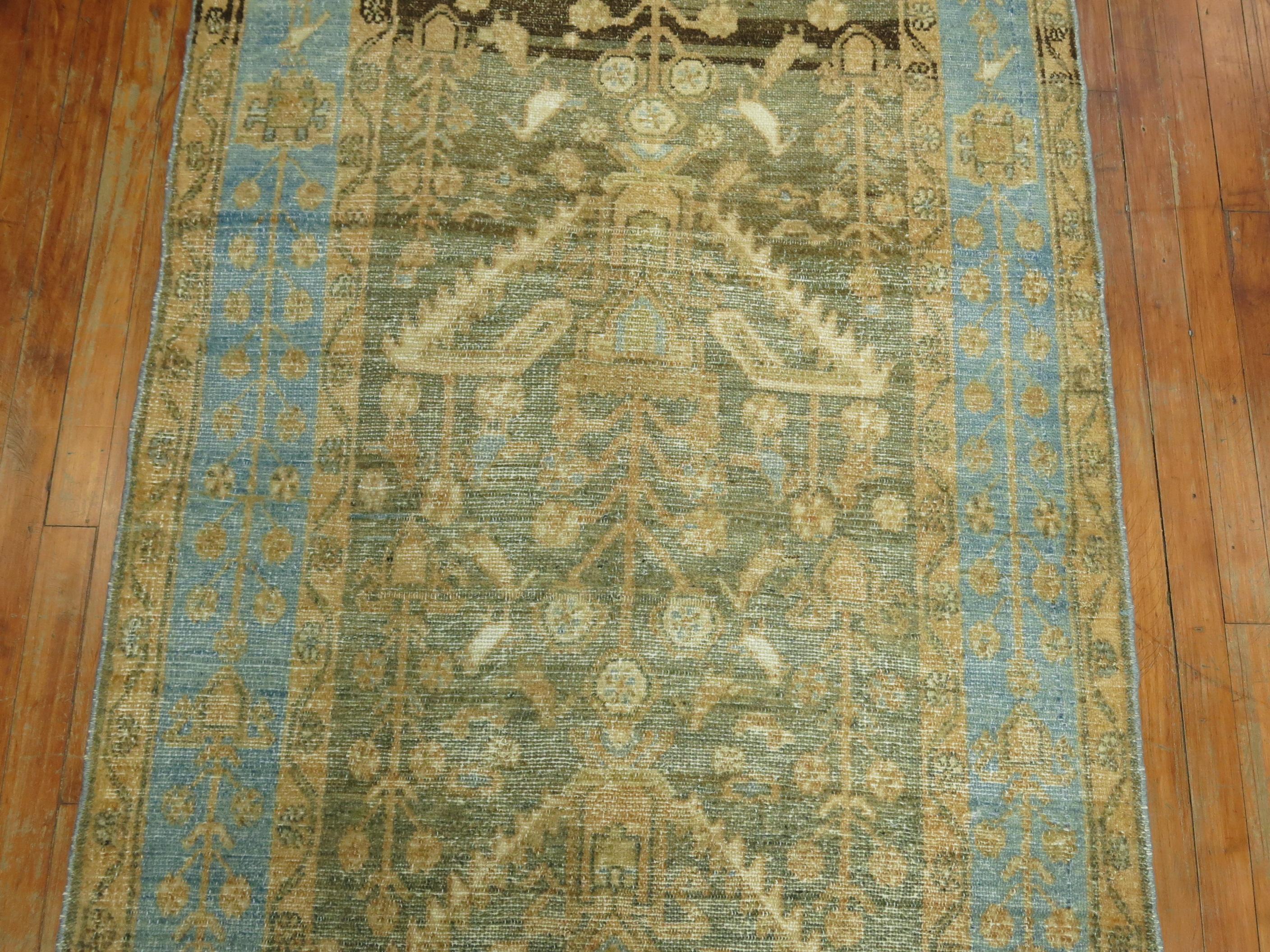 Weichblauer und brauner persischer Malayer-Läufer (Handgewebt) im Angebot