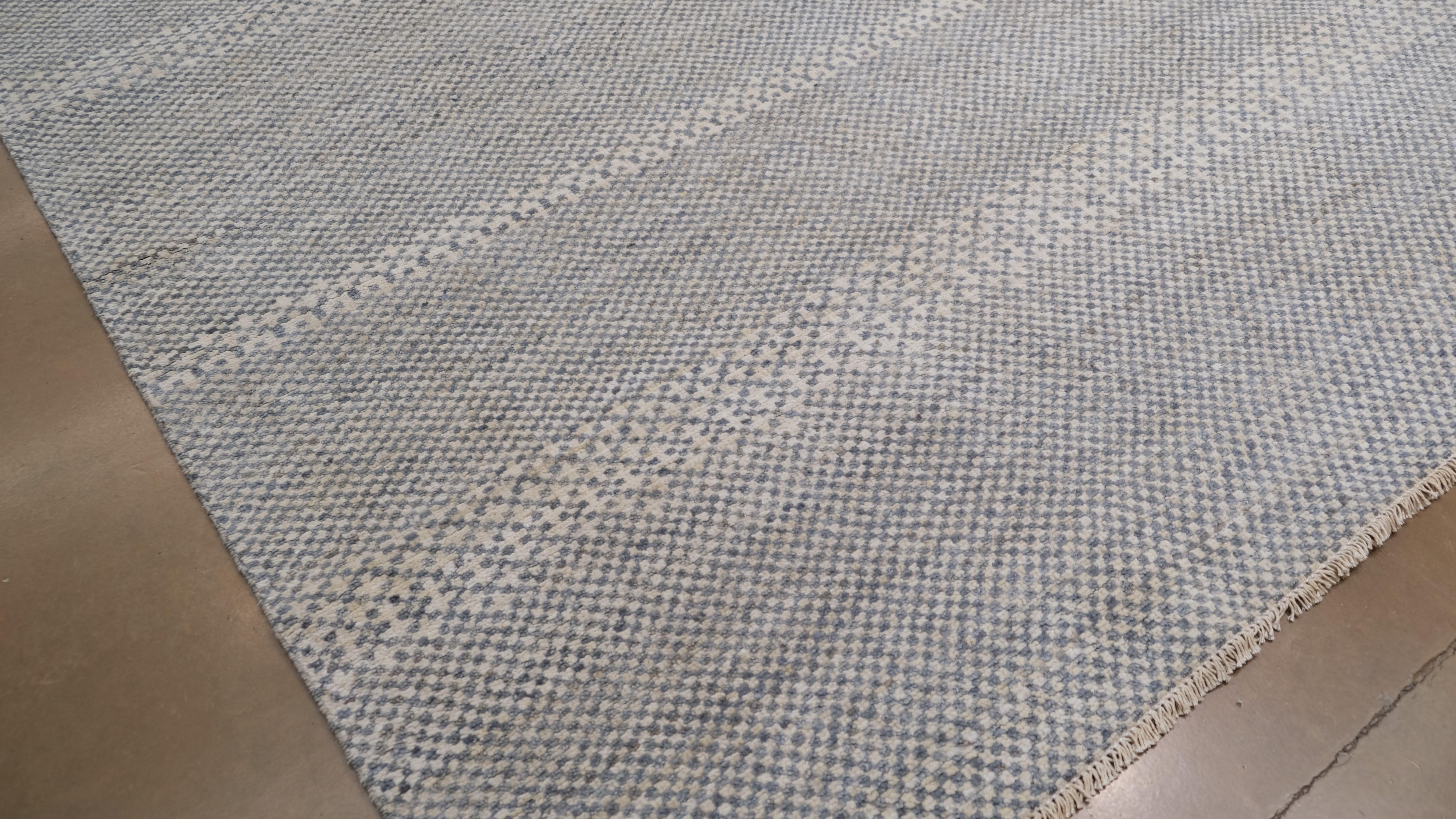 Weichblau und elfenbeinfarben gestreifter Wollteppich 9'x12' (Handgeknüpft) im Angebot