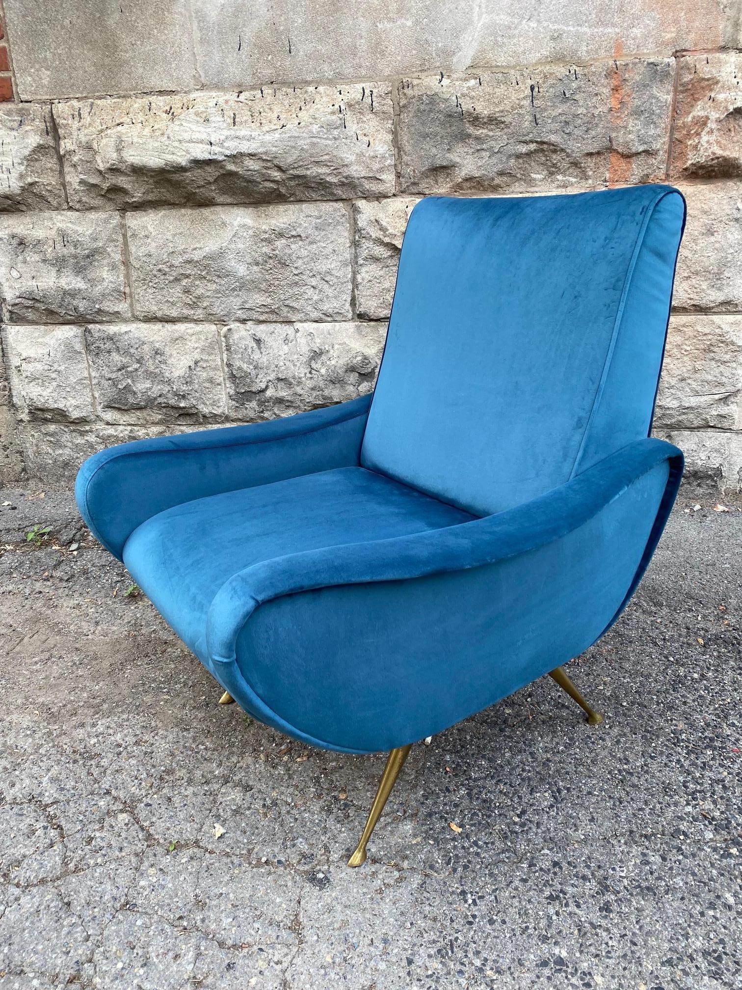 Mid-20th Century Soft Blue Velvet Lady Chair in the Style of Marco Zanuso For Sale