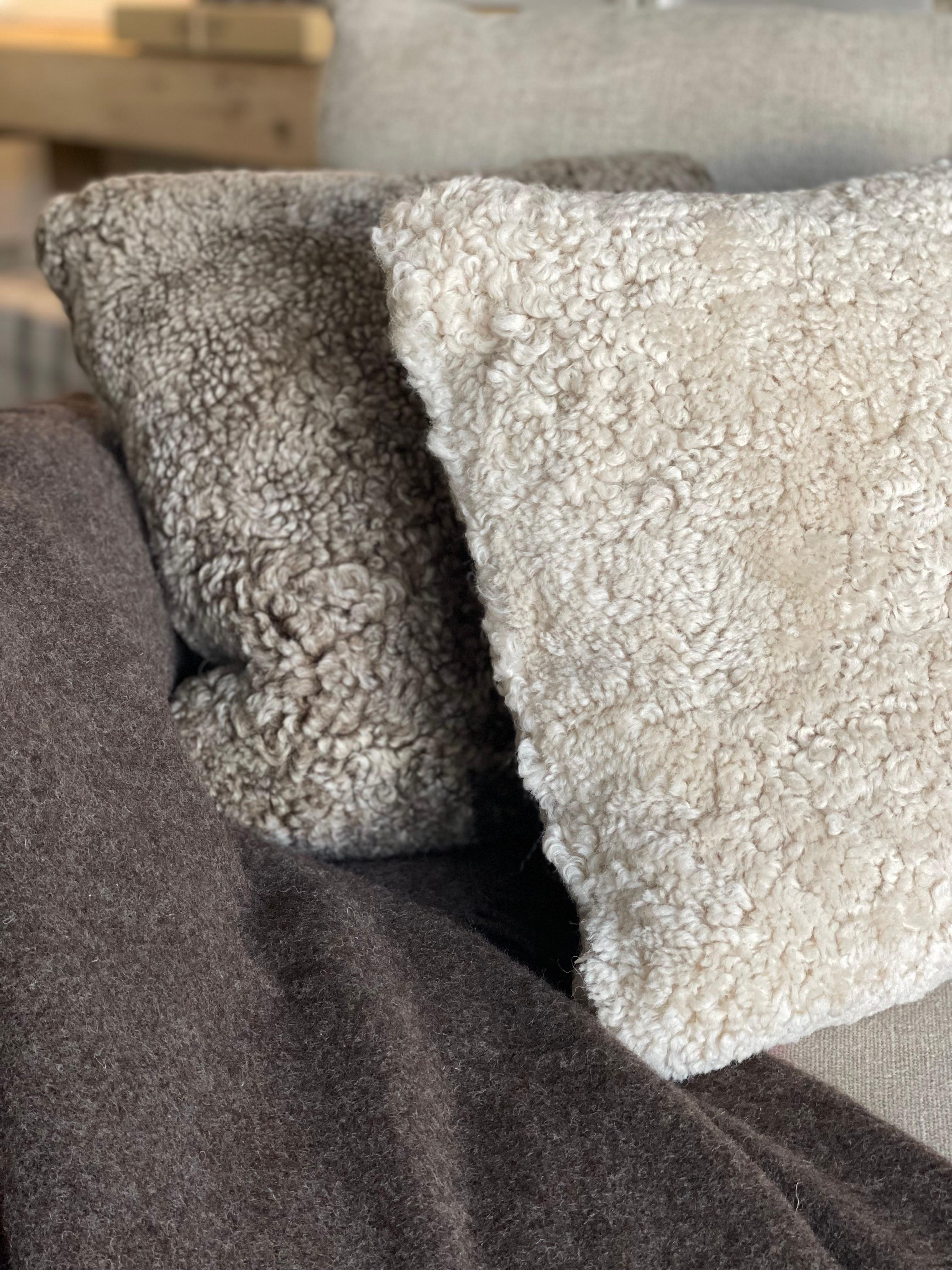 Soft Curly Sherpa Lumbar Pillow with Insert For Sale 2