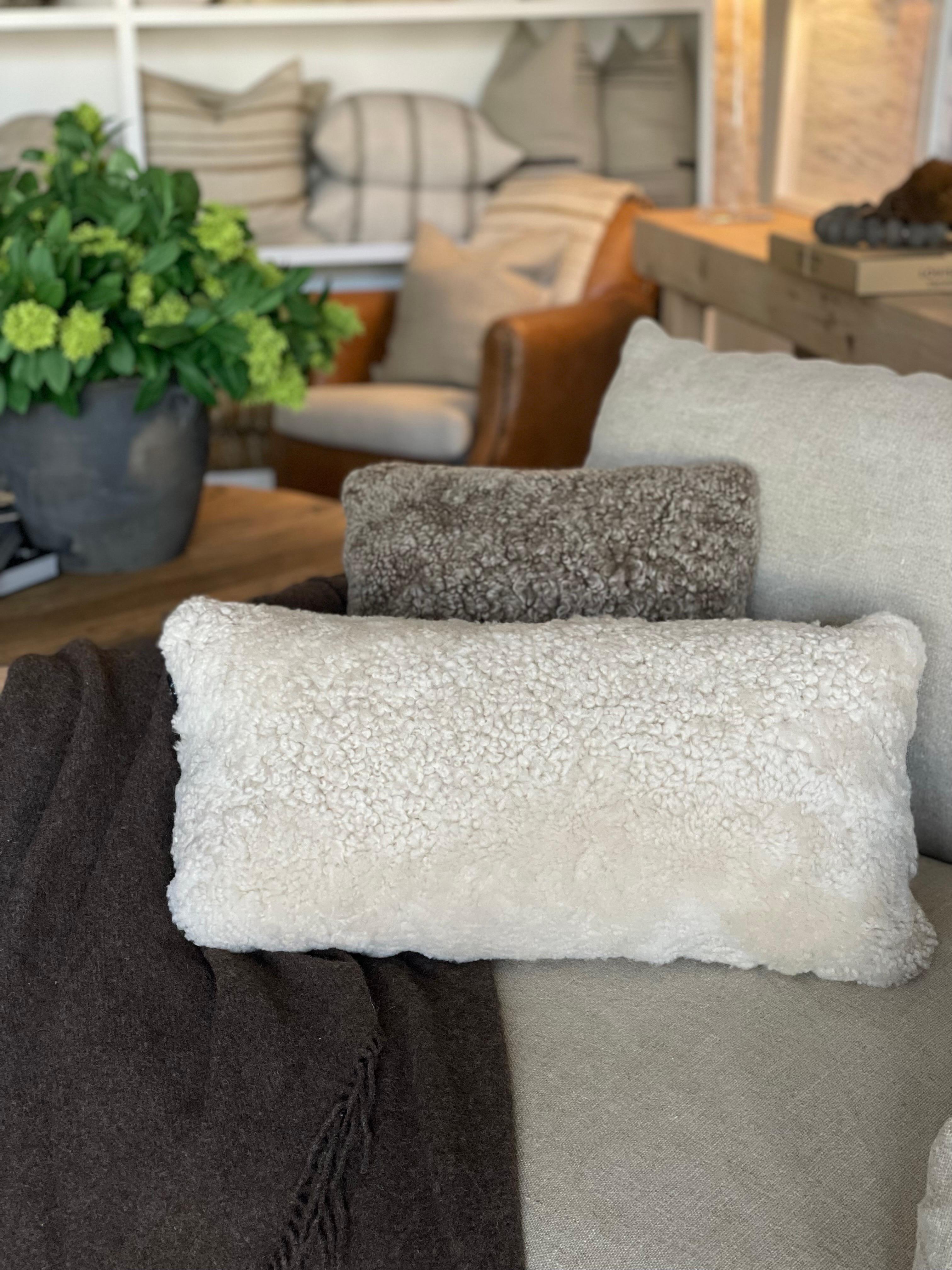 Soft Curly Sherpa Lumbar Pillow with Insert For Sale 4