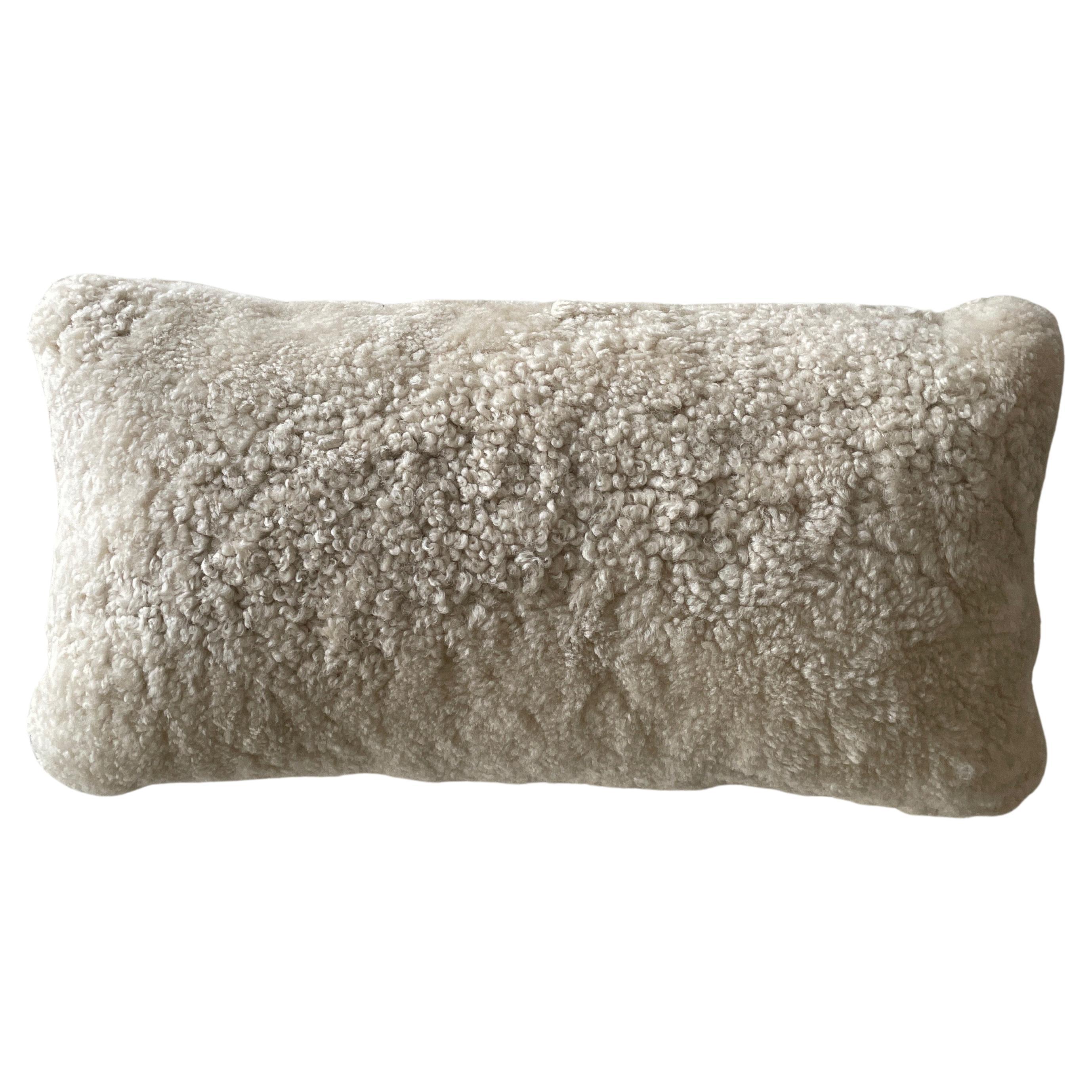 Soft Curly Sherpa Lumbar Pillow with Insert For Sale