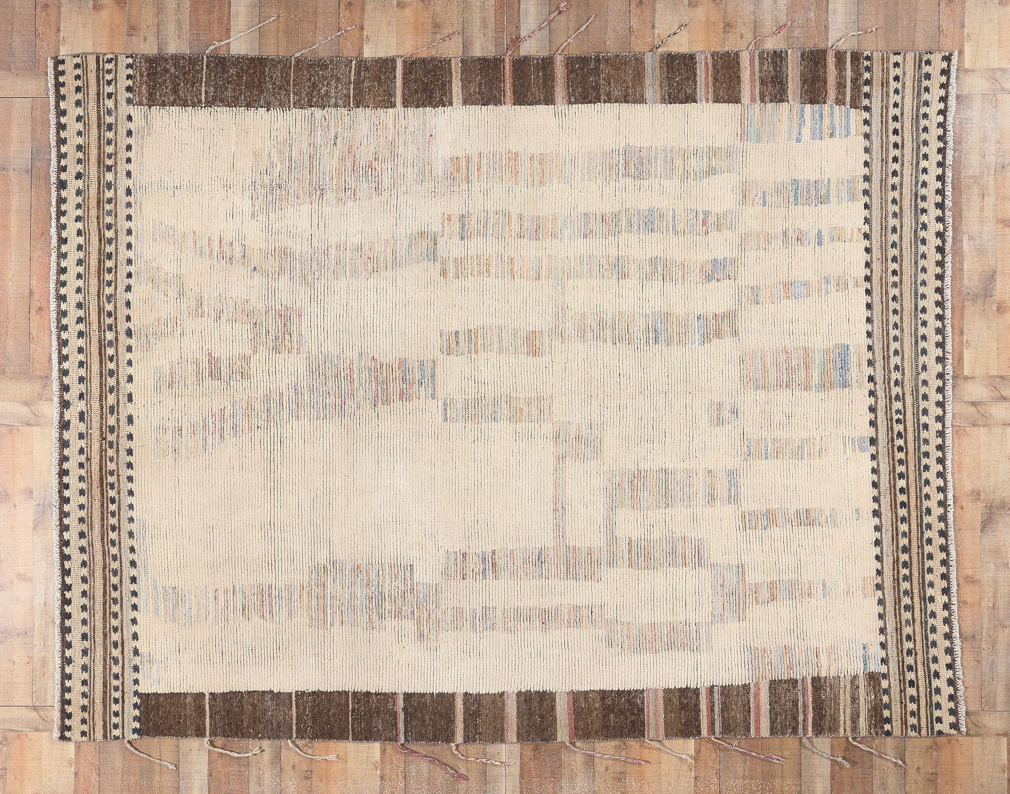 Wool New Soft Earth-Tone Modern Moroccan Rug with Short Pile For Sale