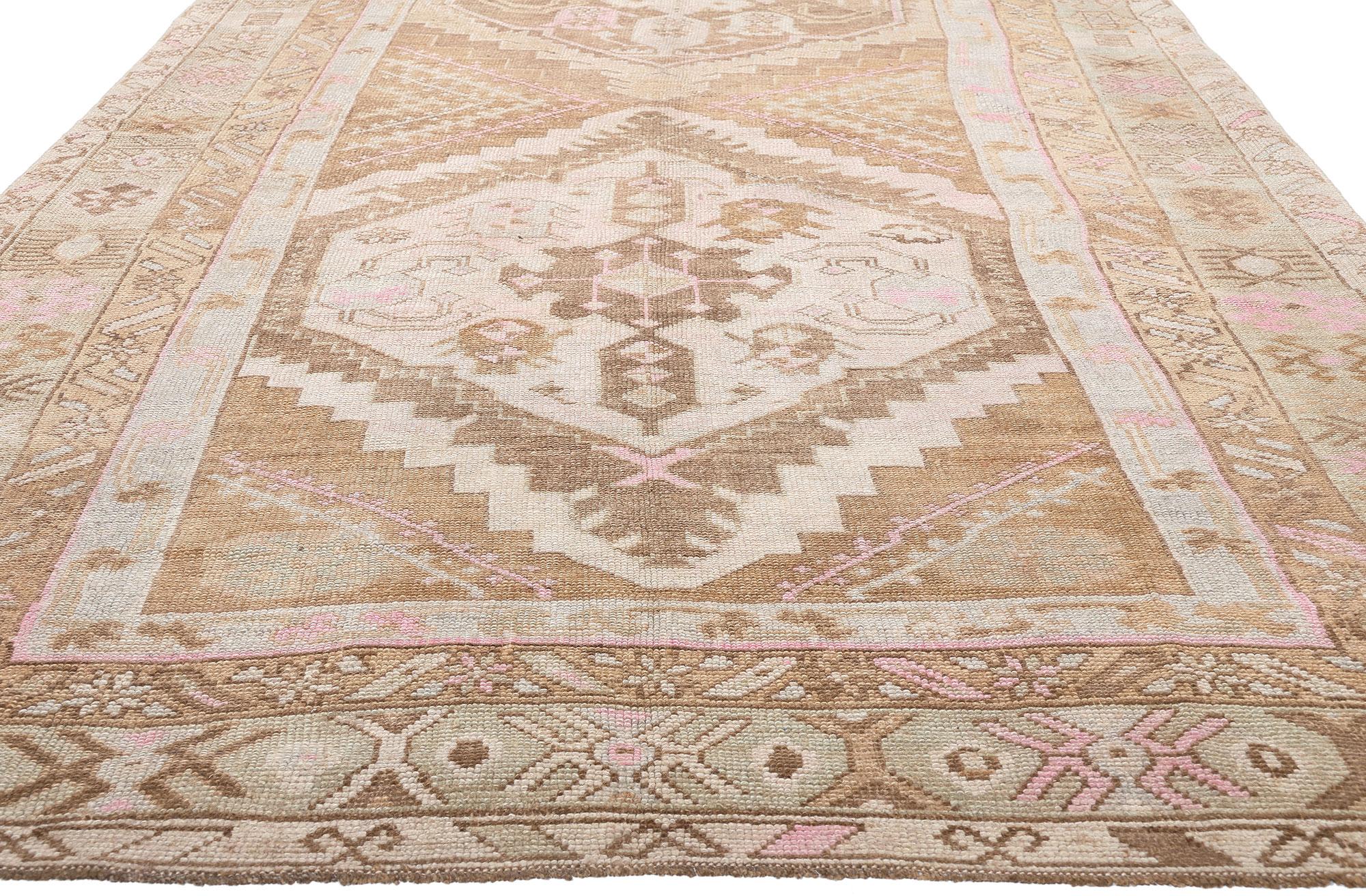 Soft Earth-Tone Vintage Turkish Oushak Rug, Boho Chic Style Meets Shibui  In Good Condition For Sale In Dallas, TX