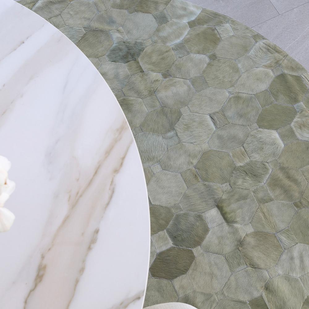 Fatto a macchina Tappeto da pavimento in pelle bovina Oleada Moss personalizzabile Soft and Elegance Large in vendita
