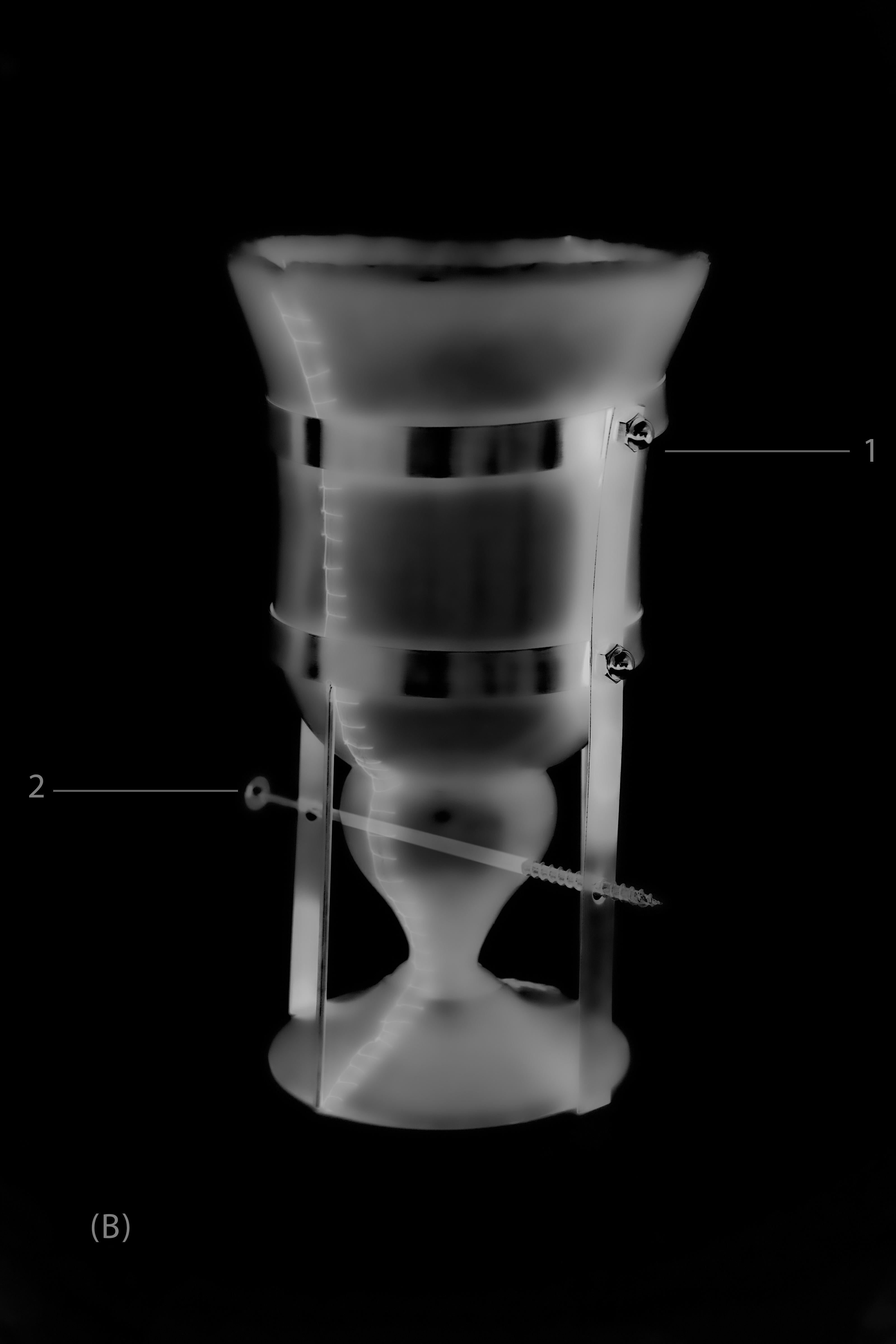Acciaio inossidabile Calice morbido Vaso scultoreo in vendita