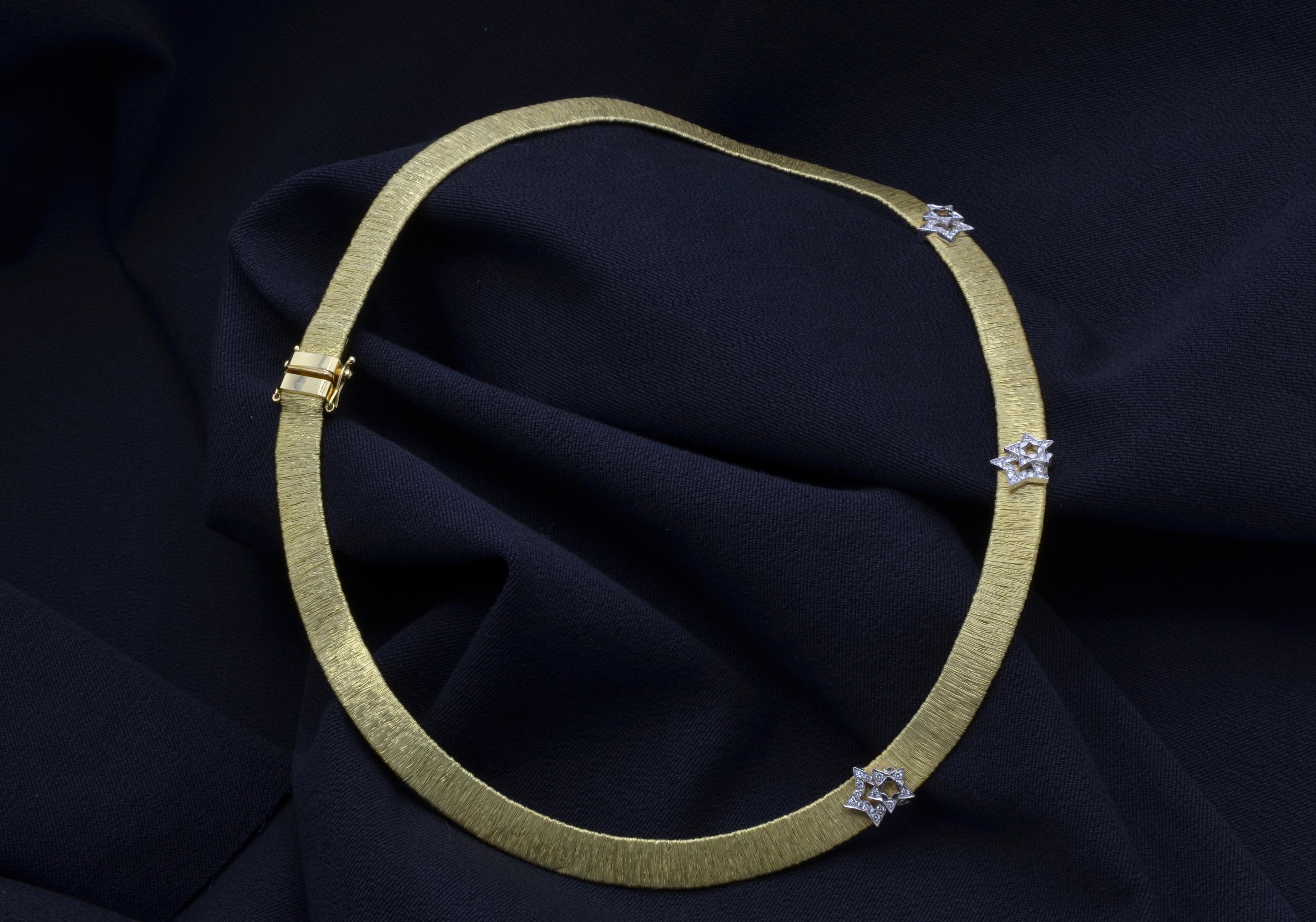 Soft Gold Mesh Necklace with Diamond Star Motif, 1970, Italy, 18 Karat For Sale 5