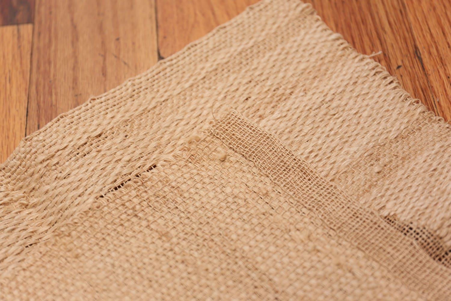 Soft Neutral Vintage Artistic Hans Krondahl Flower Tapestry von Hans Krondahl, Herkunftsland: Amerika, Entstehungszeit: Vintage By 