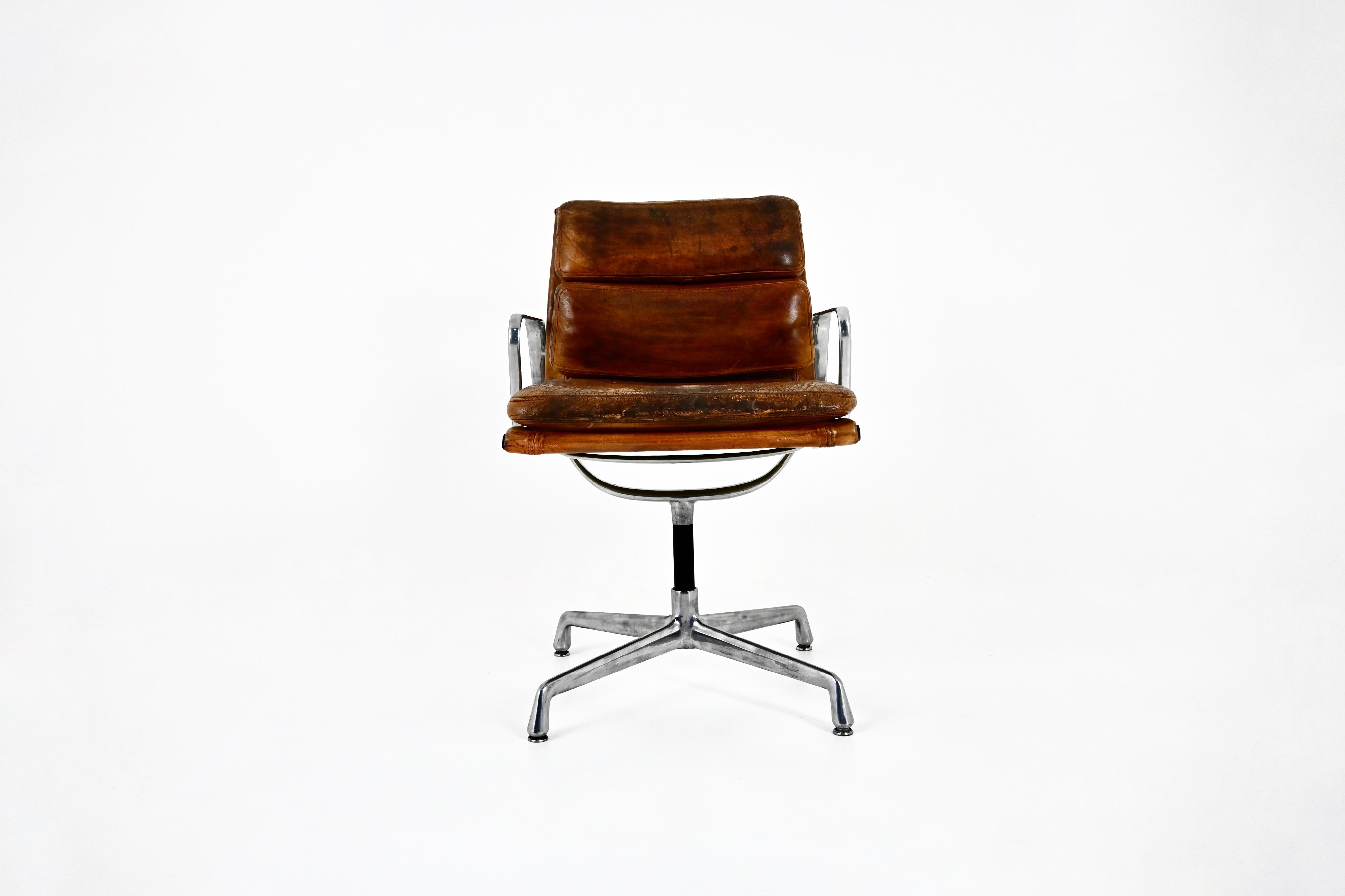 Centroamericano Sedia Soft Pad di Charles and Ray Eames per Herman Miller, anni '70 in vendita