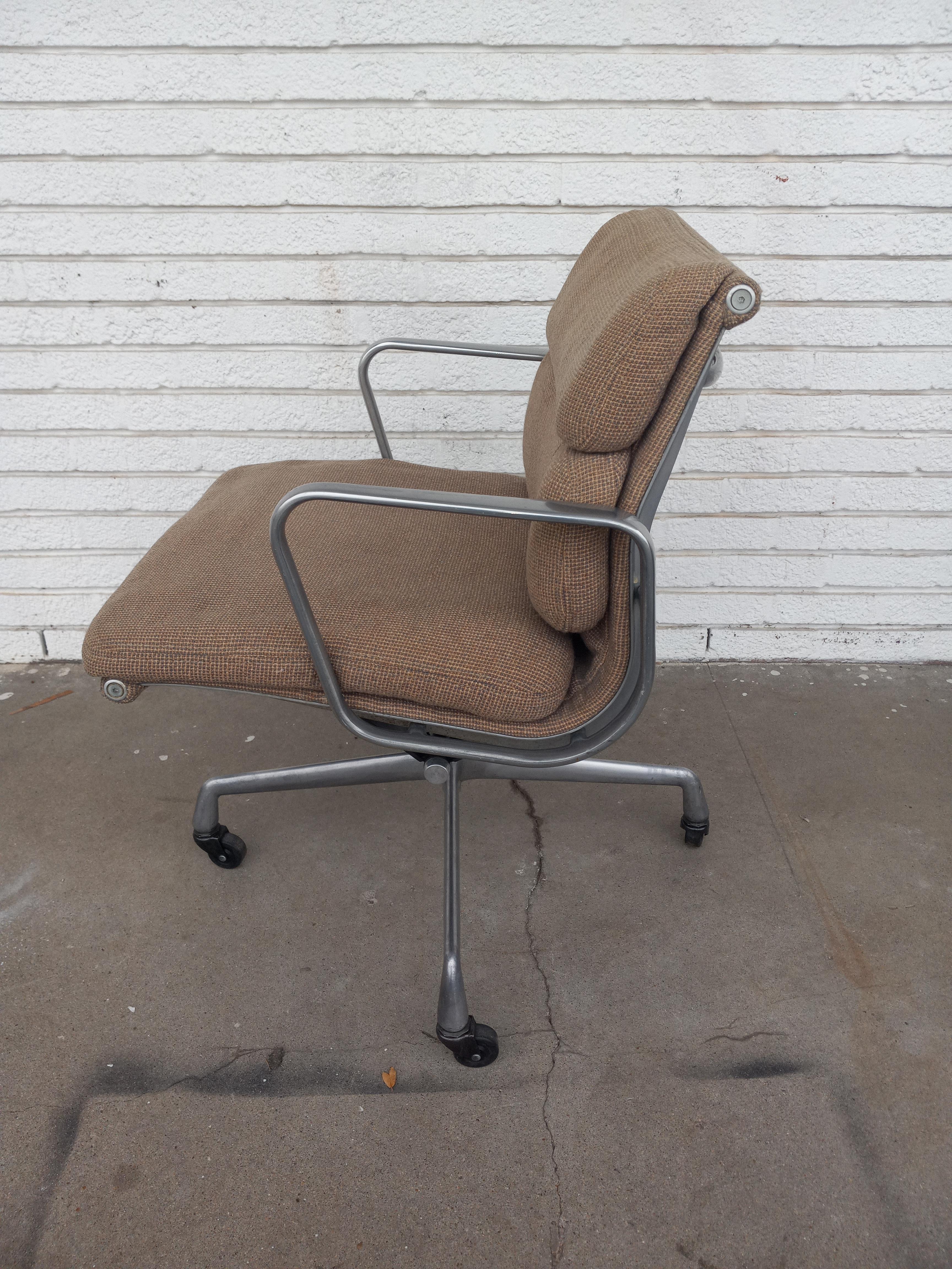 Sedia Soft Pad di Eames per Herman Miller in vendita 1