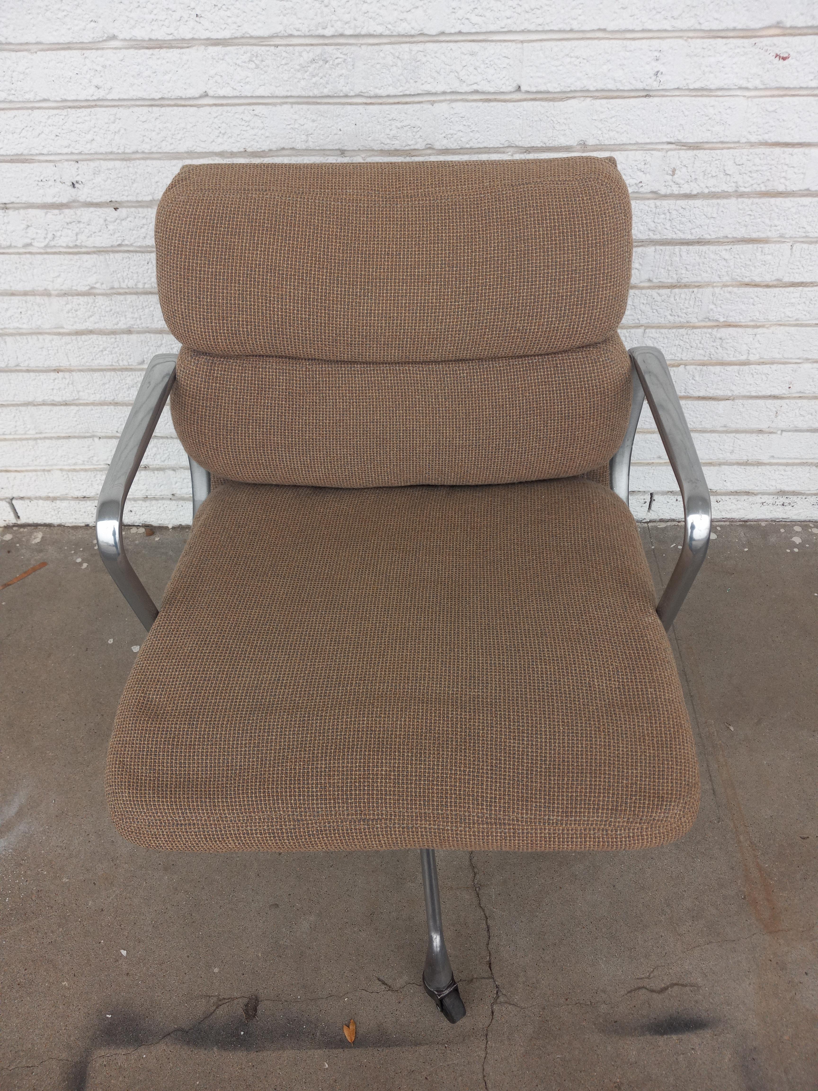 Sedia Soft Pad di Eames per Herman Miller in vendita 2