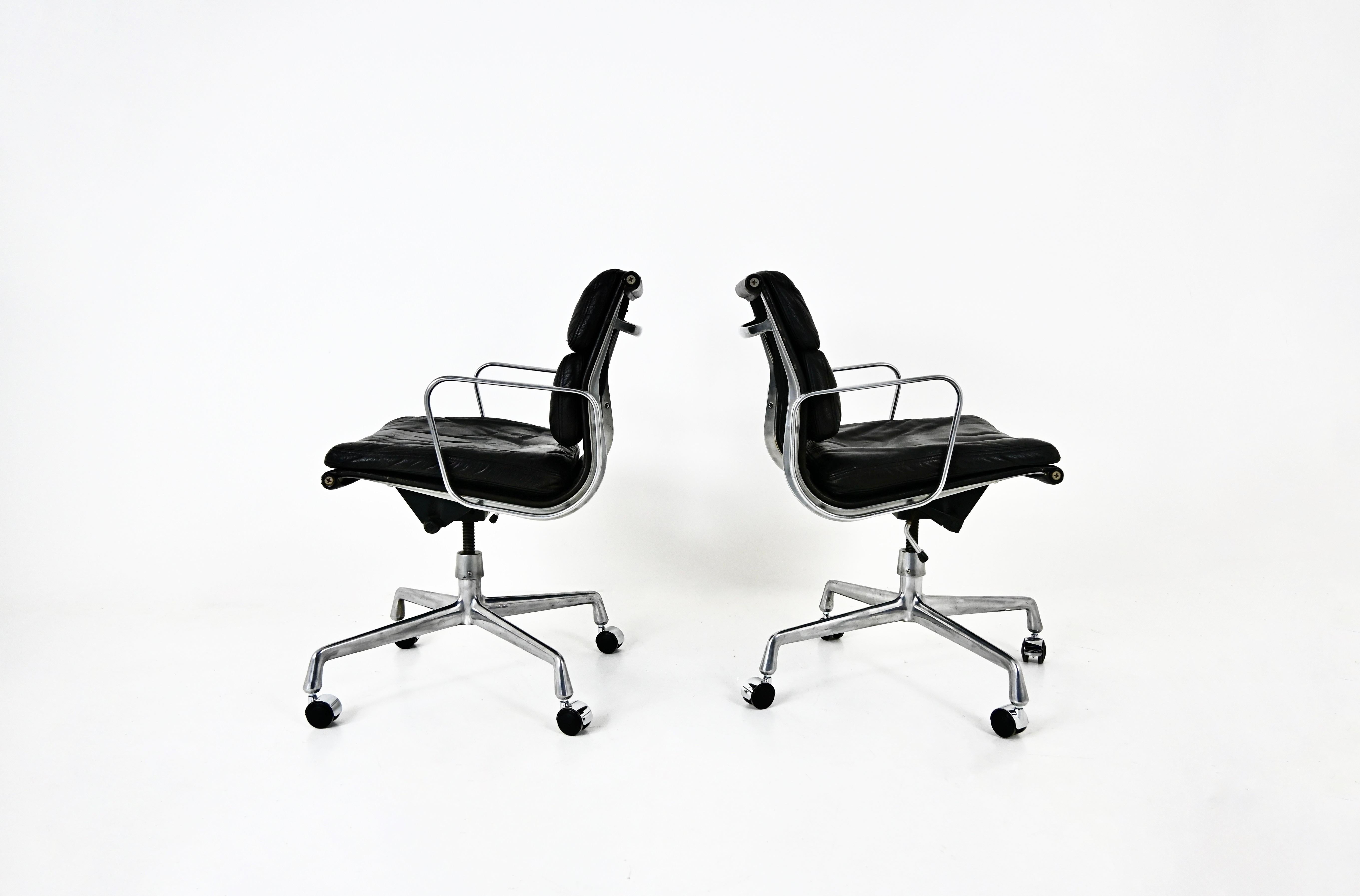 Alluminio Sedie Soft Pad di Charles & Ray Eames per ring Mobelfabrikk Norvegia, anni '70 in vendita