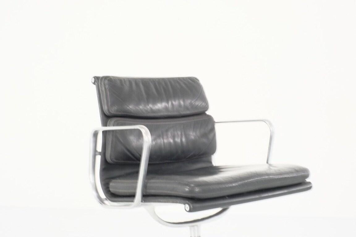 Soft Pad EA 208 by Charles & Ray Eames for ICF - 1970s In Good Condition In Uccle, BE