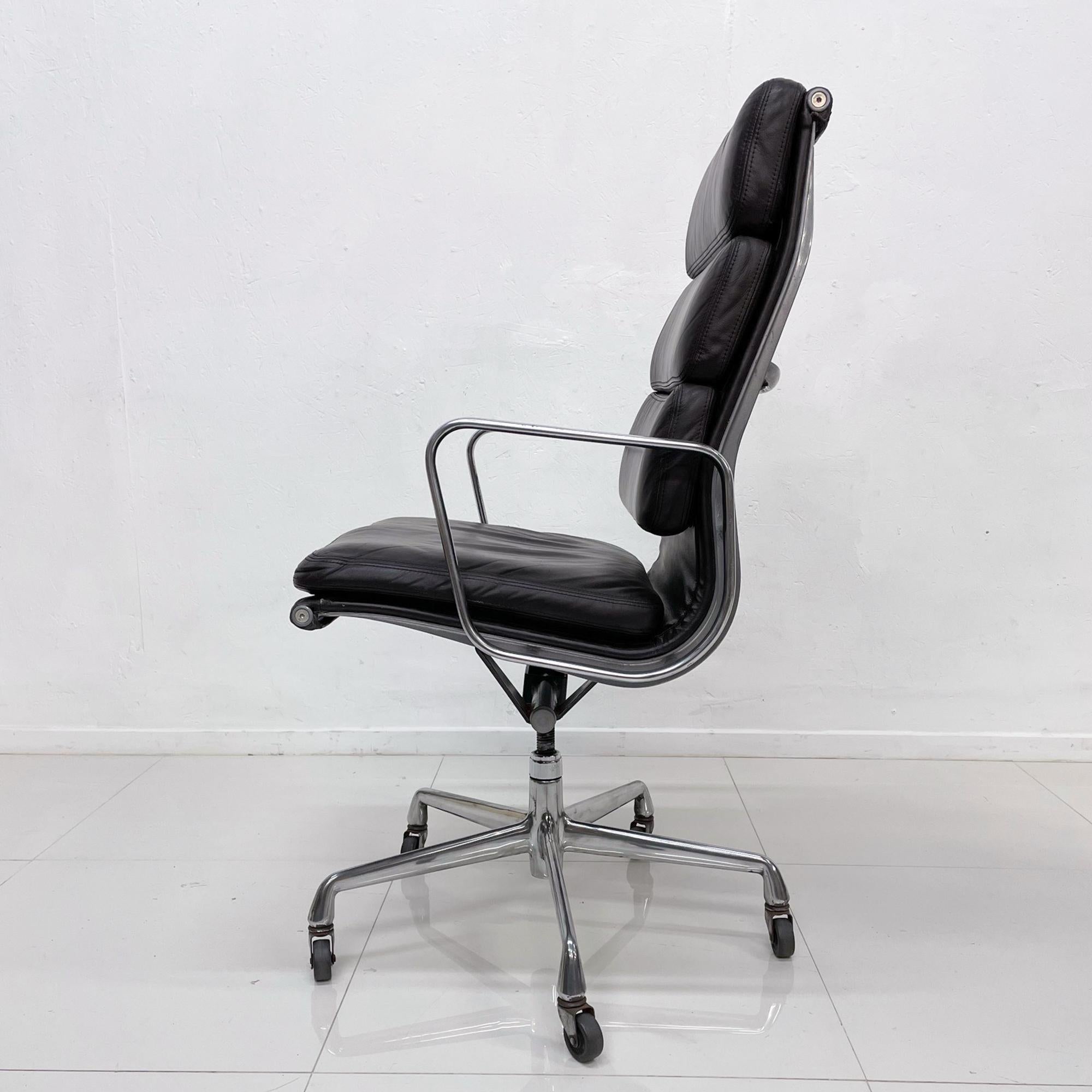 Mid-Century Modern Soft Pad Eames Aluminum Group Office Chair Herman Miller Vitra Brown Leather