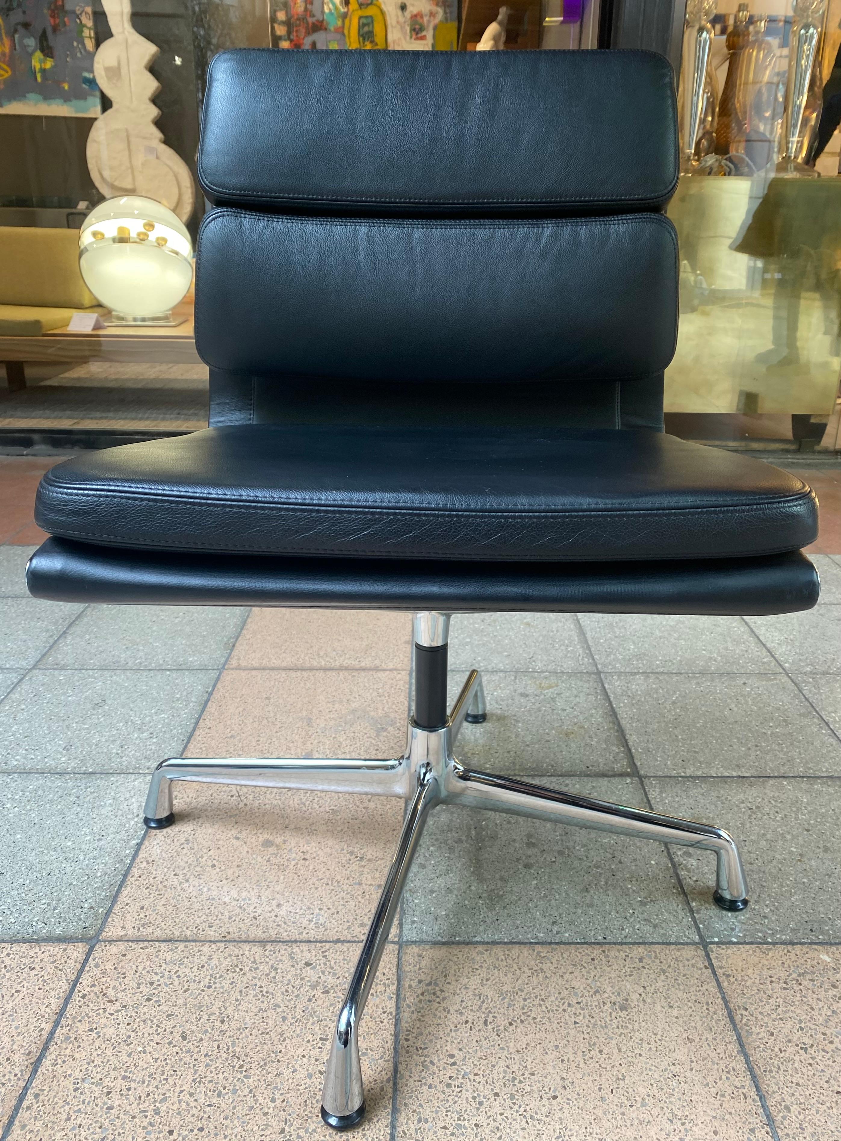 Soft Pad, Eames Set of 2 Soft Pad Chairs Black Leather For Sale 5