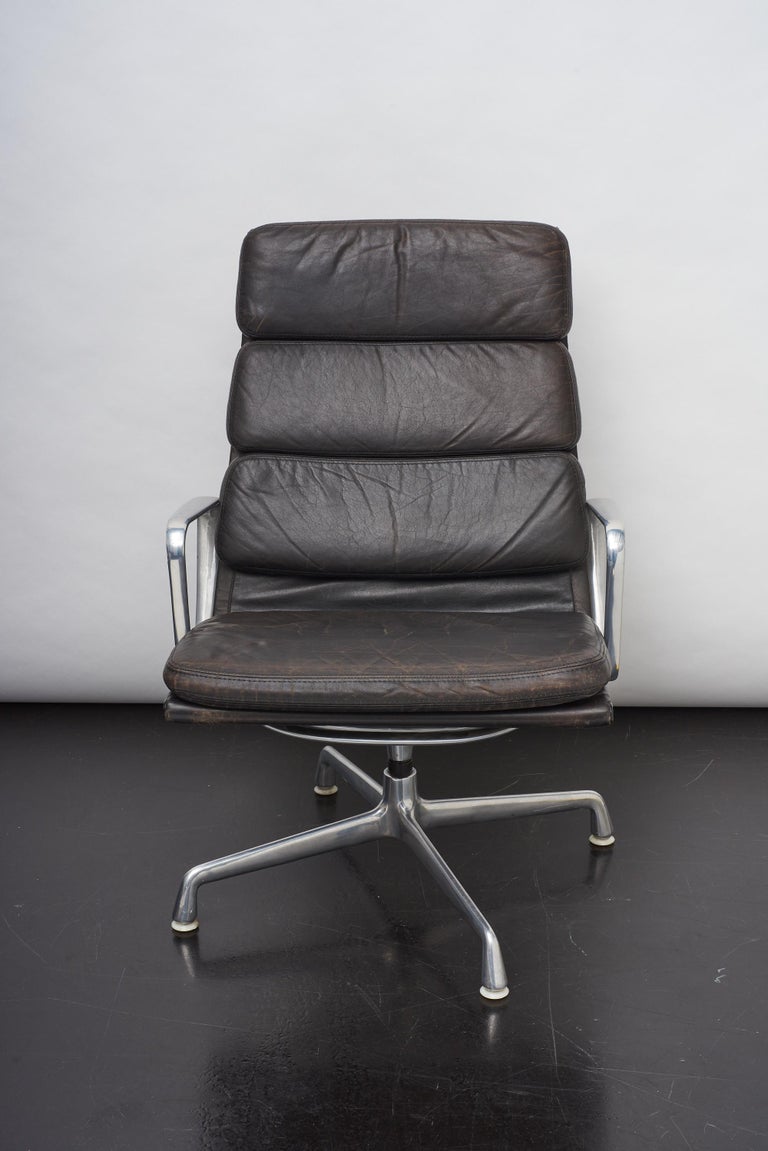 Mid-Century Modern Soft Pad Lounge Chair by Charles and Ray Eames for Herman Miller 1970s For Sale