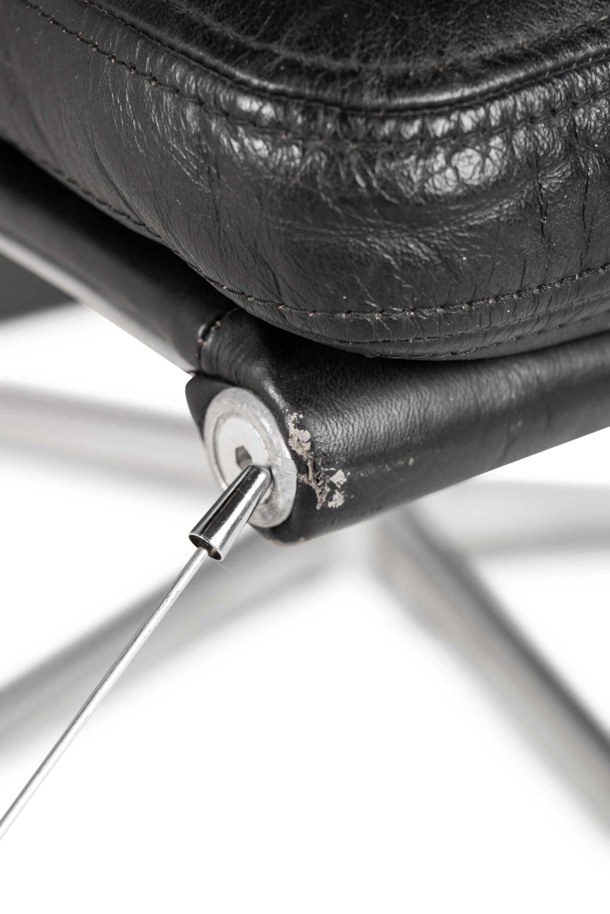 Soft Pad Management Office Chair in Leather by Eames for Herman Miller, c. 1995 9