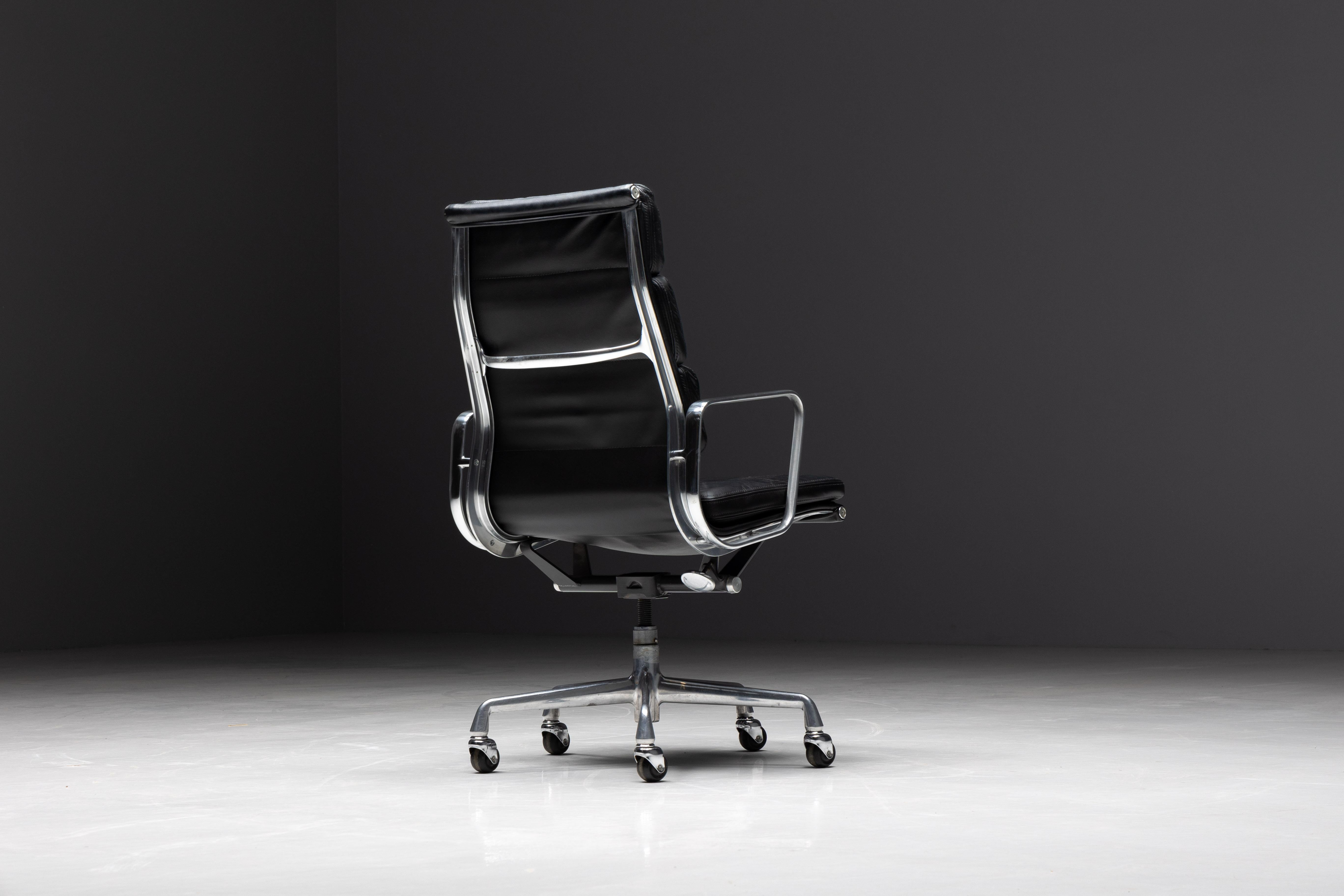 Sedia da ufficio Soft Pad di Charles and Ray Eames per Herman Miller, Stati Uniti, anni '60 in vendita 2