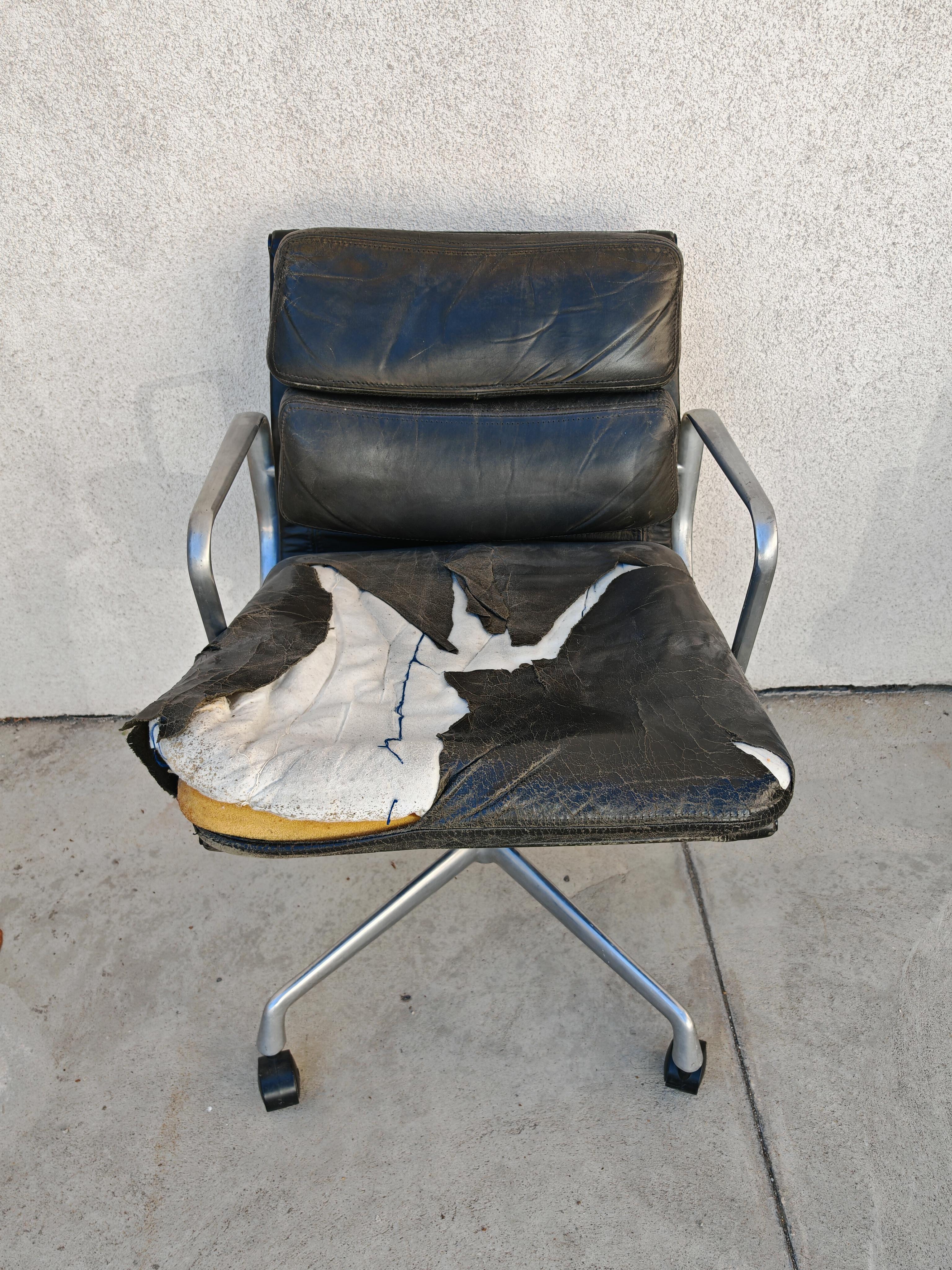 Sillas de oficina Soft Pad de Charles and Ray Eames fabricadas por Ring Mobelfabrik Moderno de mediados de siglo en venta