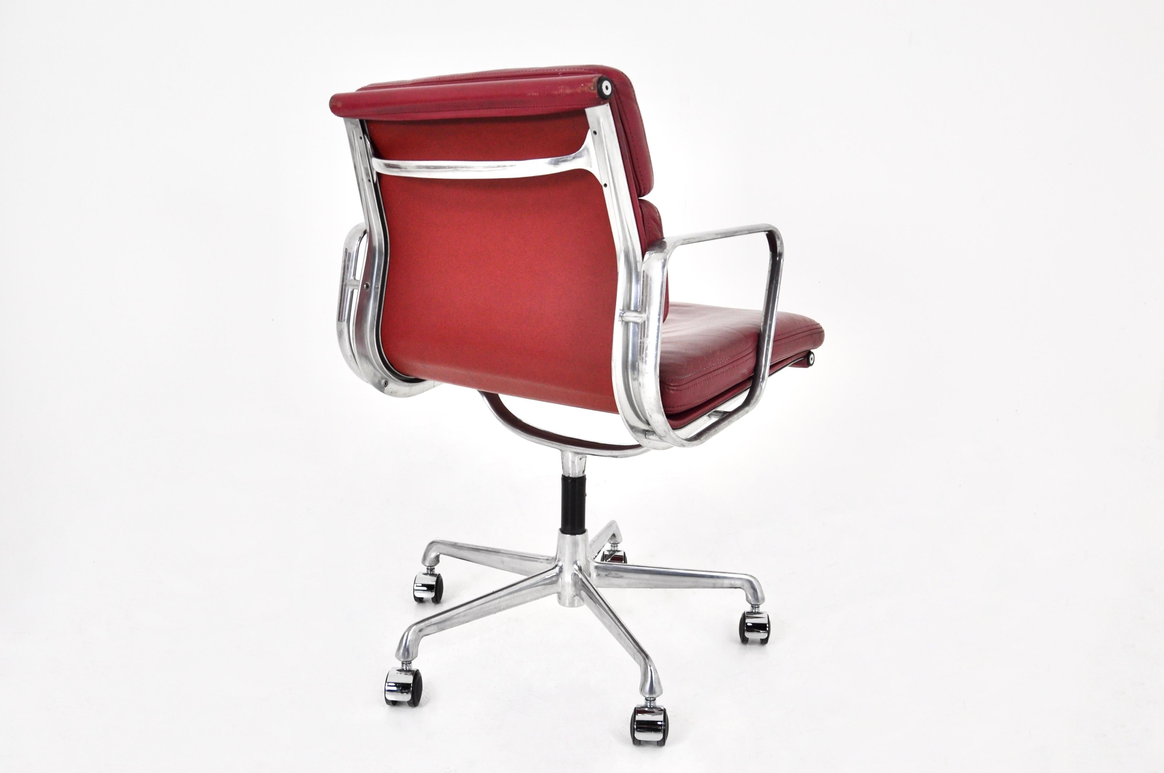 Soft Pad Office Chairs by Charles & Ray Eames for ICF, 1970s, Set of 6 6