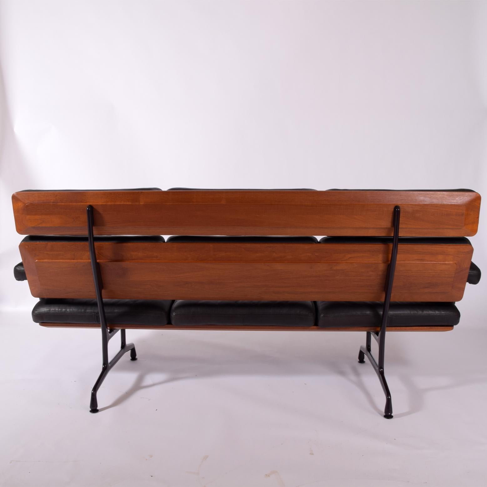 Soft Pad Sofa Charles & Rey Eames 1984 for Herman Miller In Good Condition In Hudson, NY
