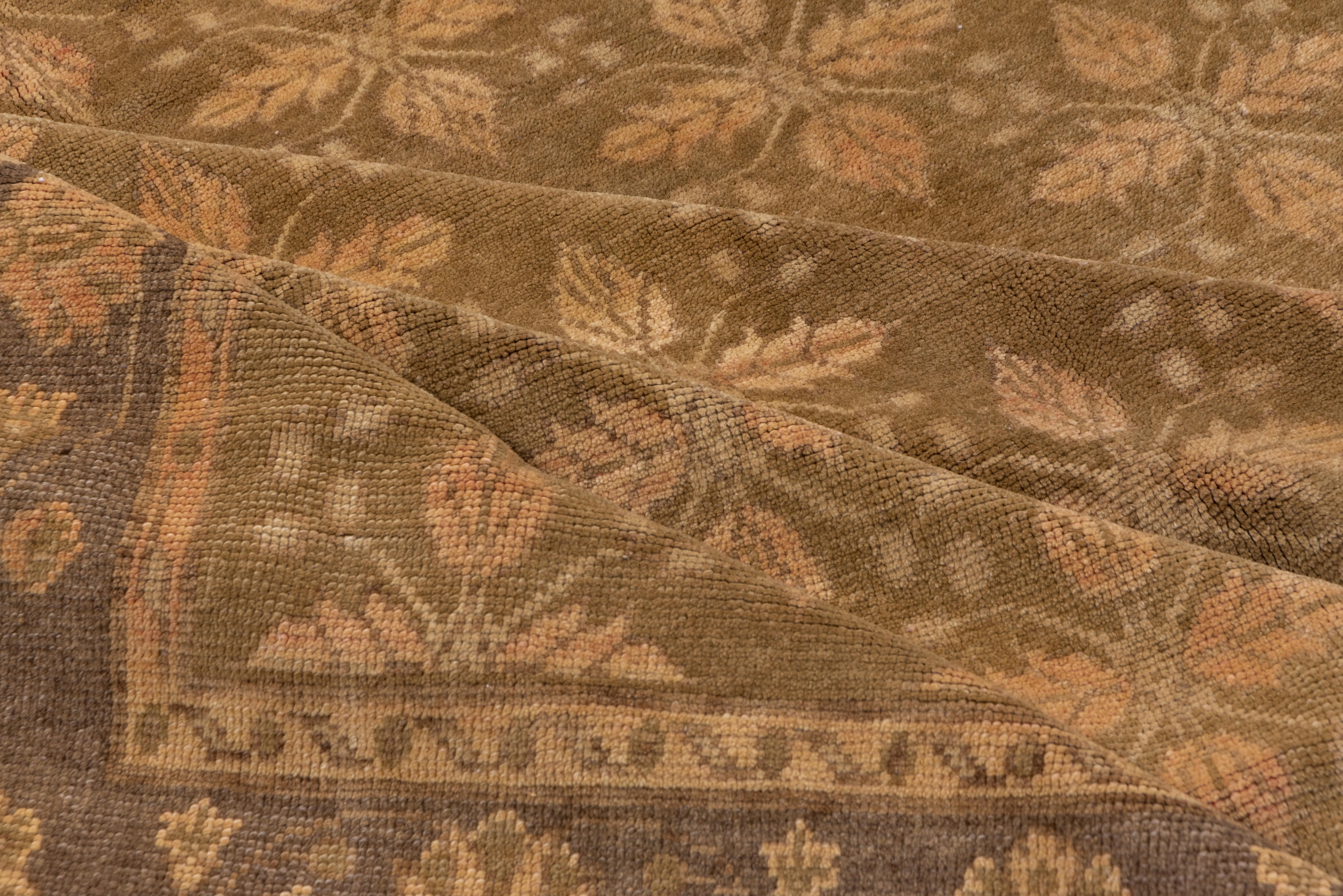 Soft Palette Oushak Carpet In Good Condition For Sale In New York, NY