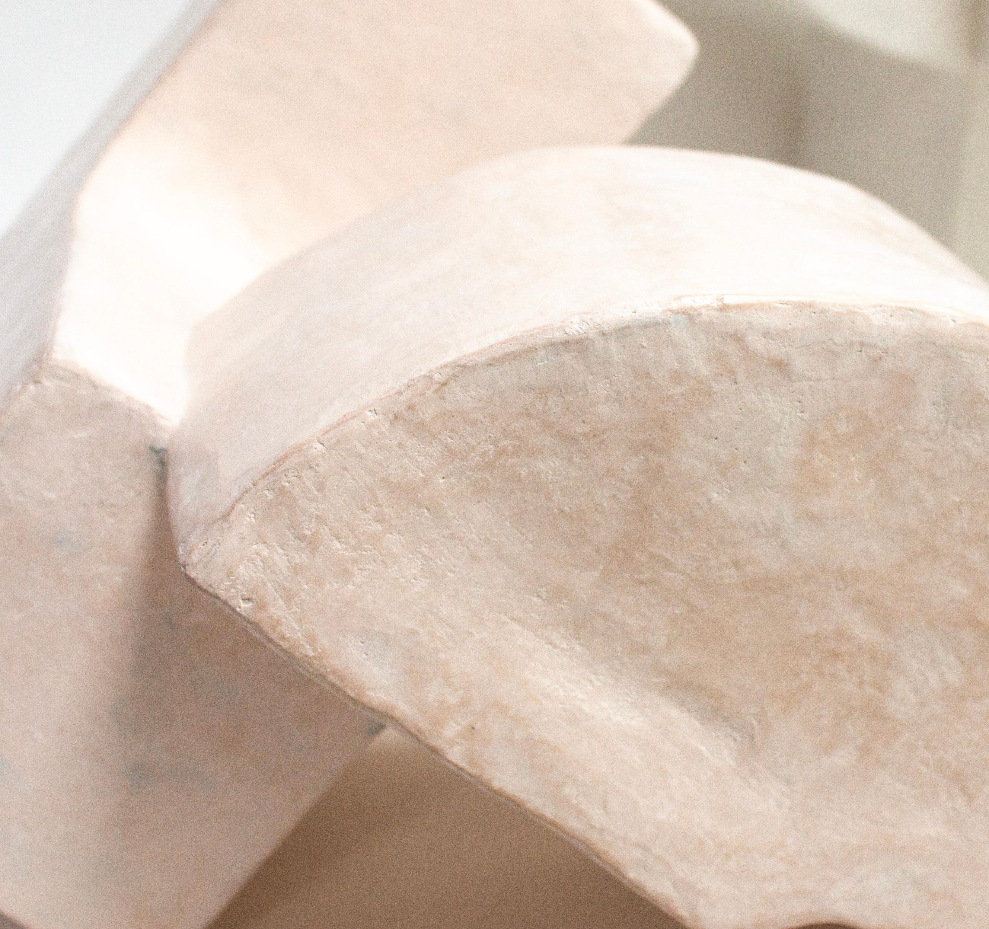 Scultura artigianale Soft Pink Attachment II di Rachael Heritage in vendita 2