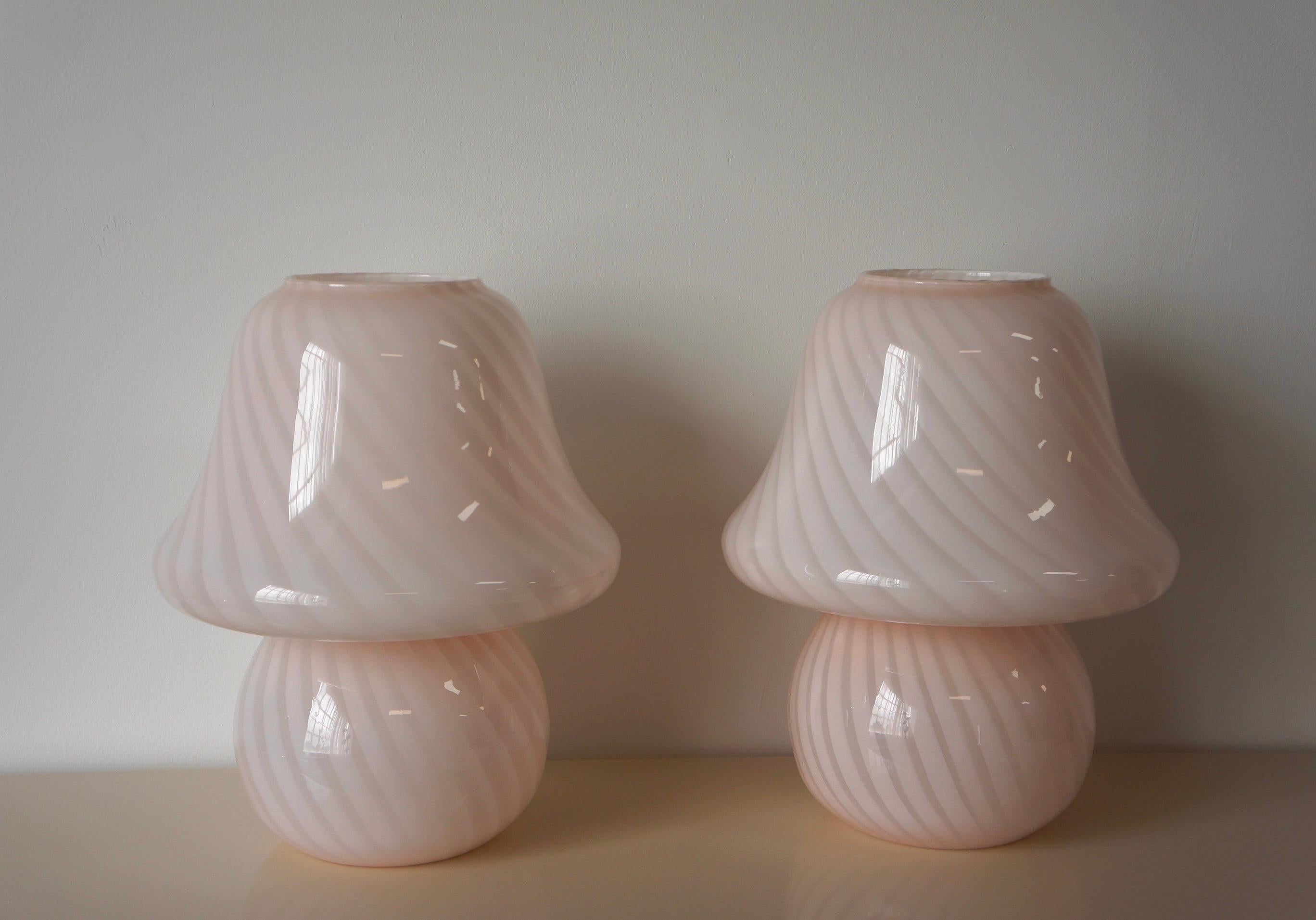 Other Soft pink Murano flared mushroom lamp For Sale