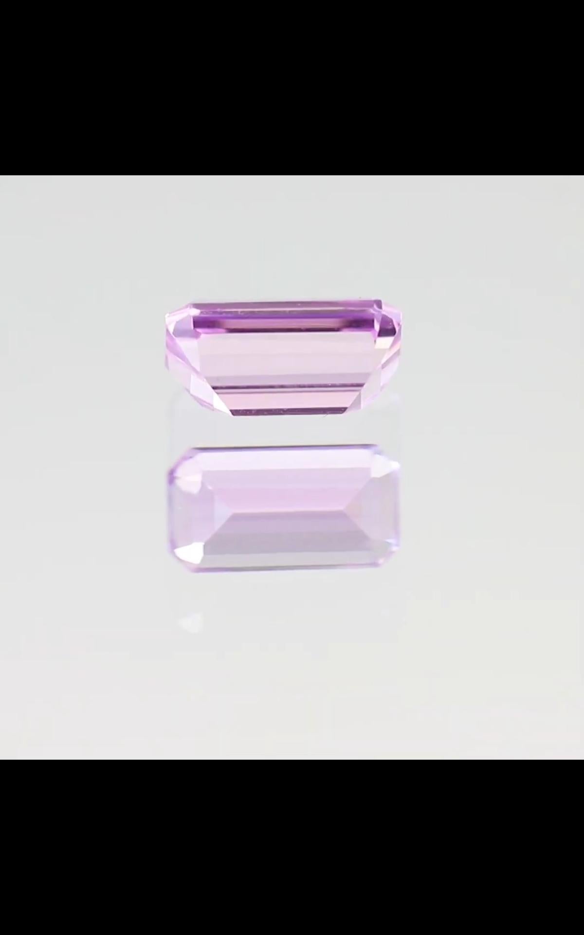 Soft Pink Natural Spinel Gemstone 0.75 Carats Spinel Gemstones Spinel Jewellery In condizioni Nuovo a Bangkok, TH