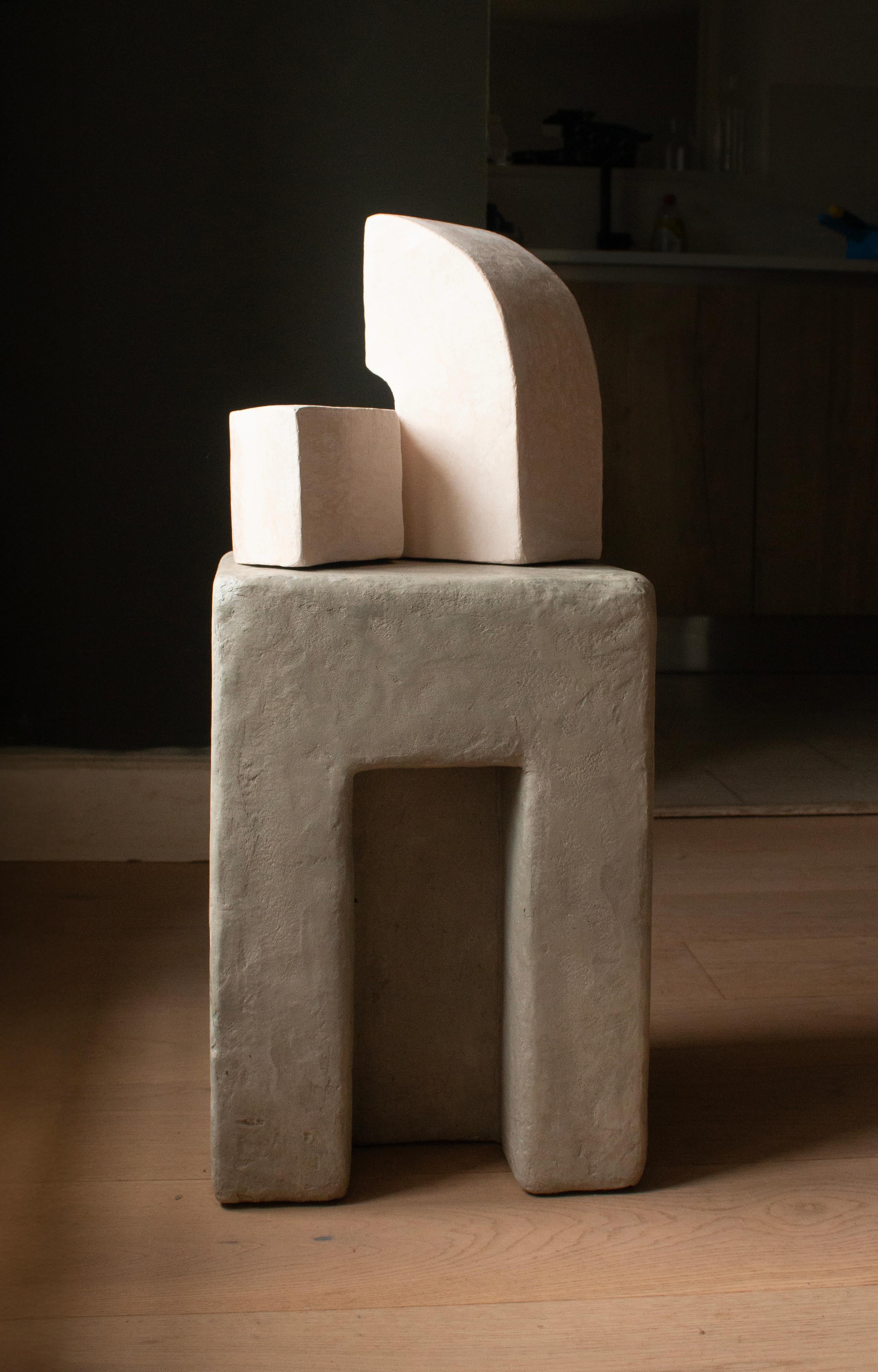 Postmoderno Scultura artigianale Soft Pink Resting di Rachael Heritage in vendita